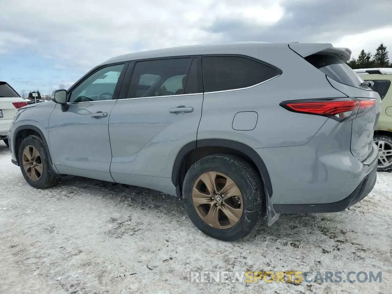 2 Photograph of a damaged car 5TDABRCH5NS540839 TOYOTA HIGHLANDER 2022