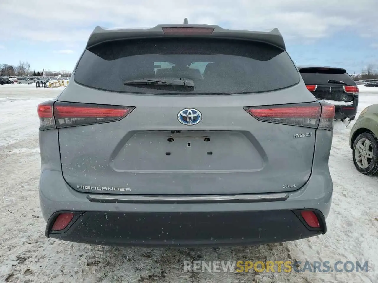 6 Photograph of a damaged car 5TDABRCH5NS540839 TOYOTA HIGHLANDER 2022