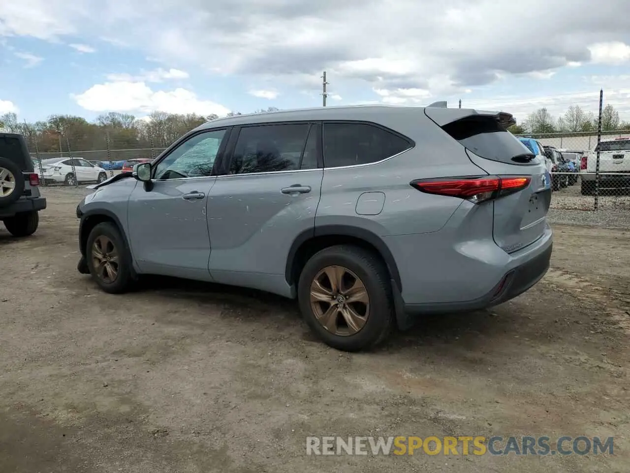 2 Photograph of a damaged car 5TDABRCH5NS541179 TOYOTA HIGHLANDER 2022
