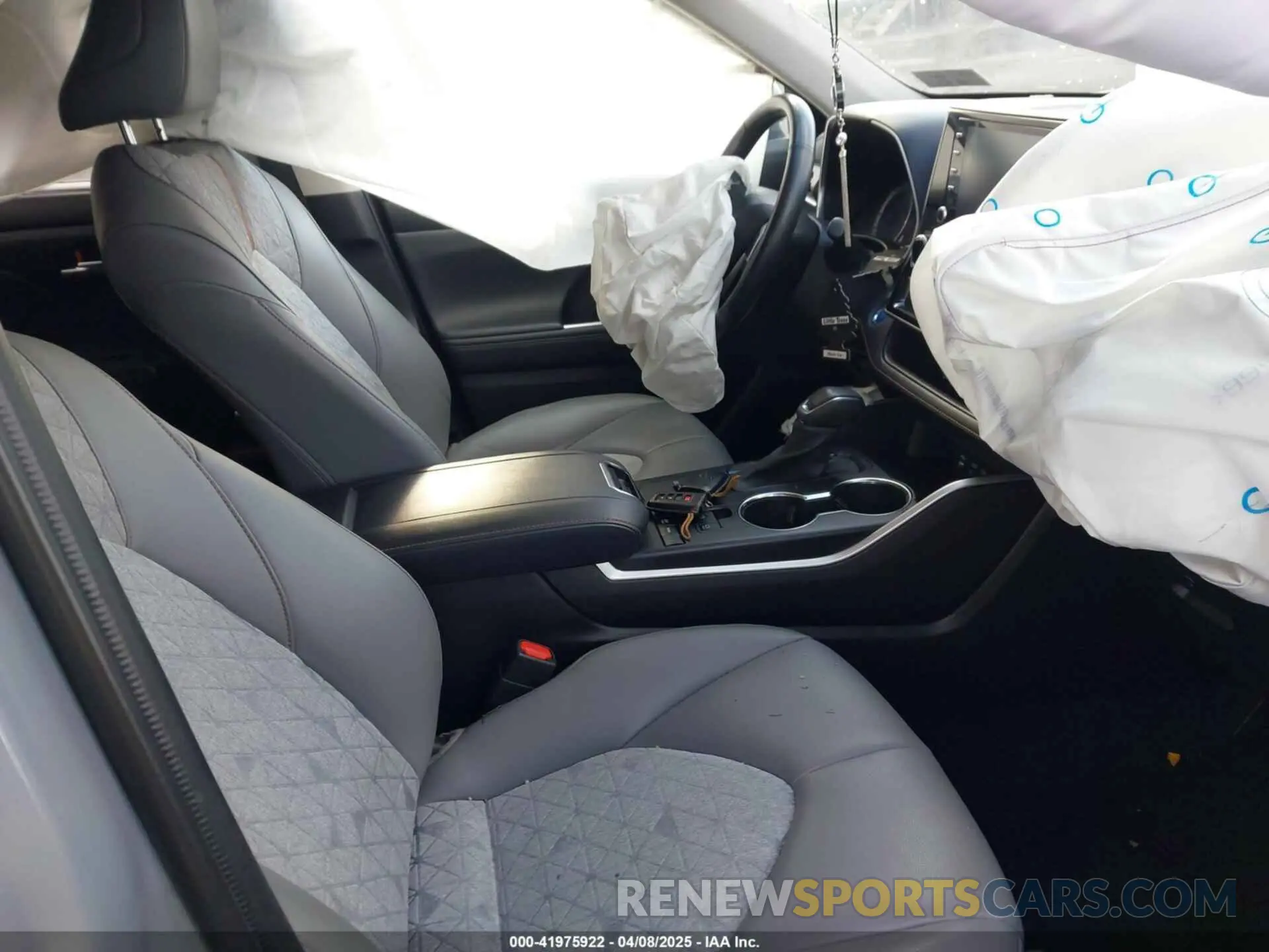 5 Photograph of a damaged car 5TDABRCH5NS544065 TOYOTA HIGHLANDER 2022