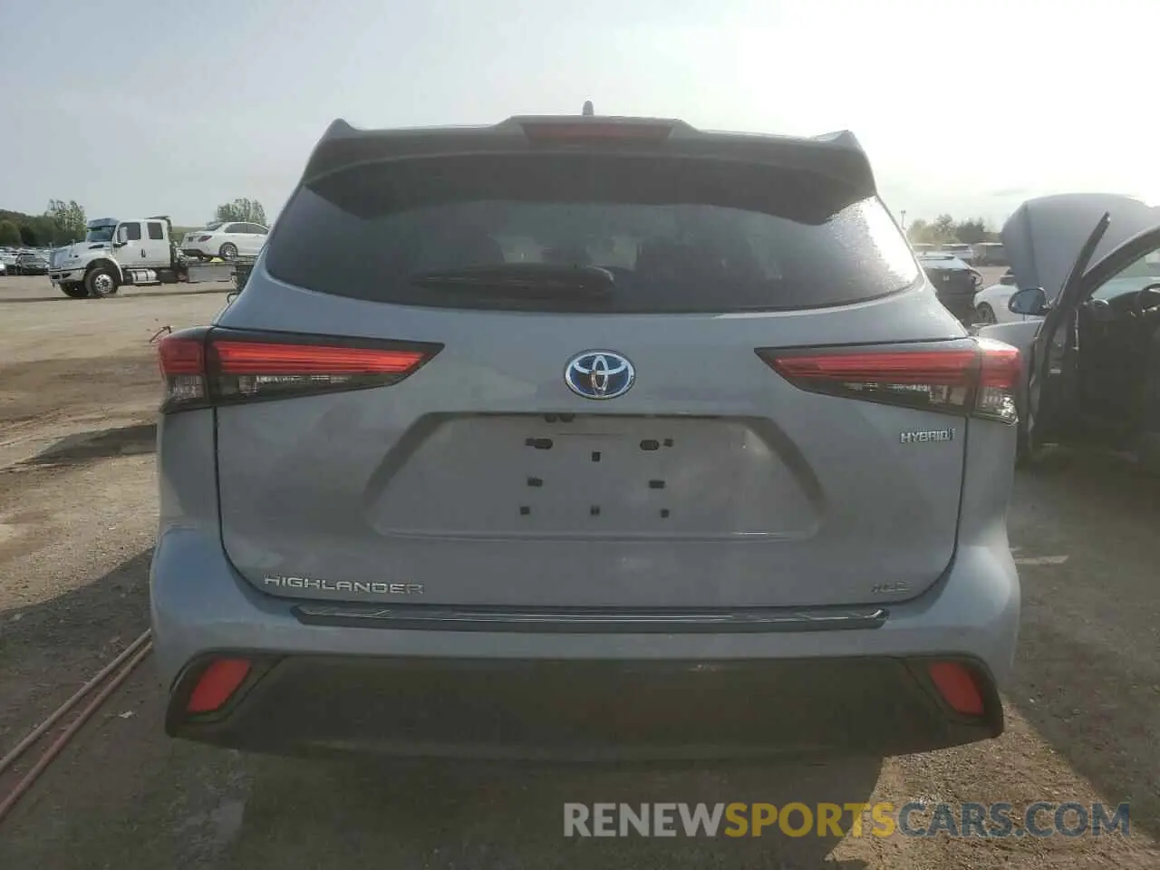 6 Photograph of a damaged car 5TDABRCH7NS549025 TOYOTA HIGHLANDER 2022