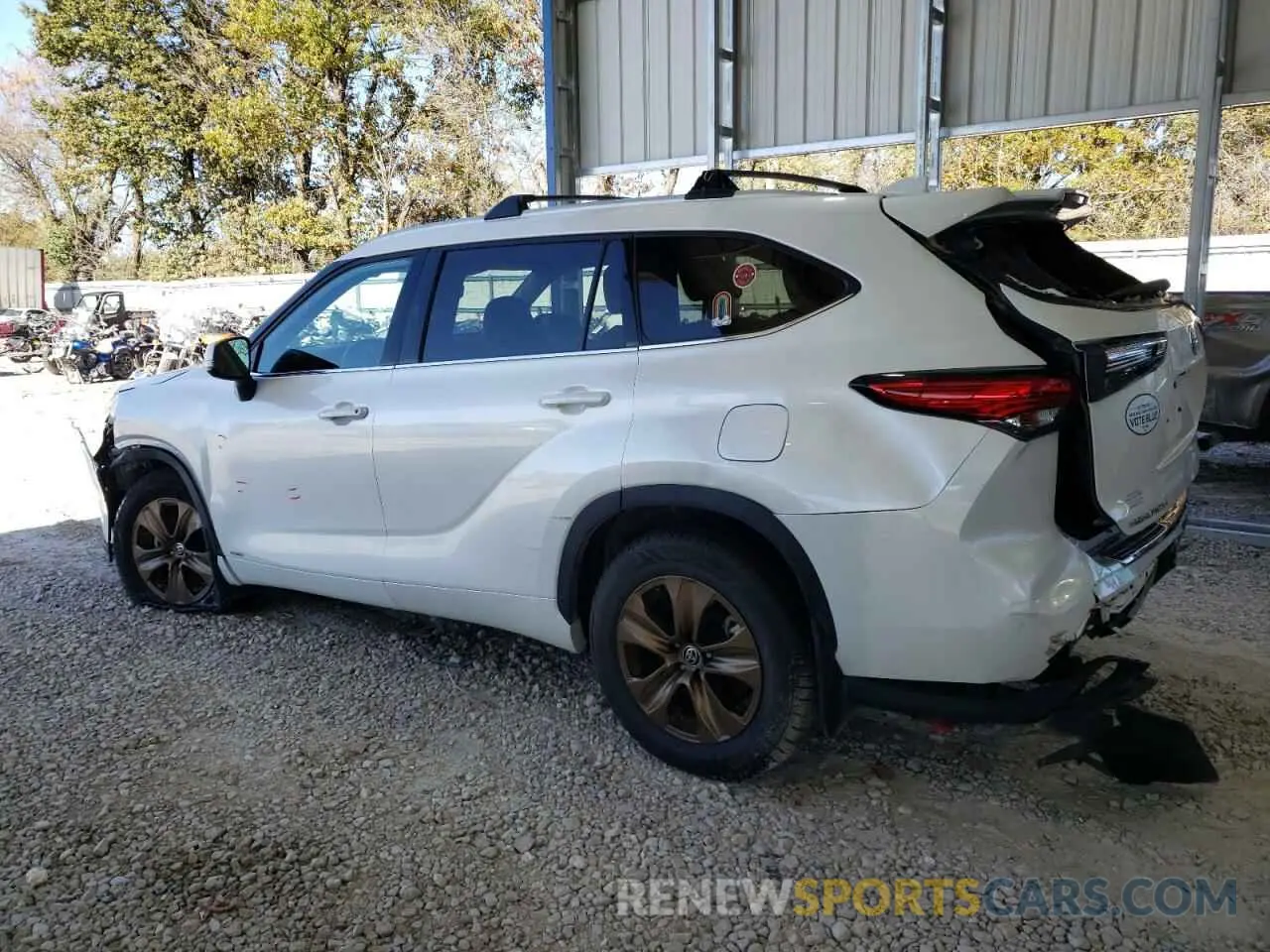 2 Photograph of a damaged car 5TDABRCH8NS538633 TOYOTA HIGHLANDER 2022