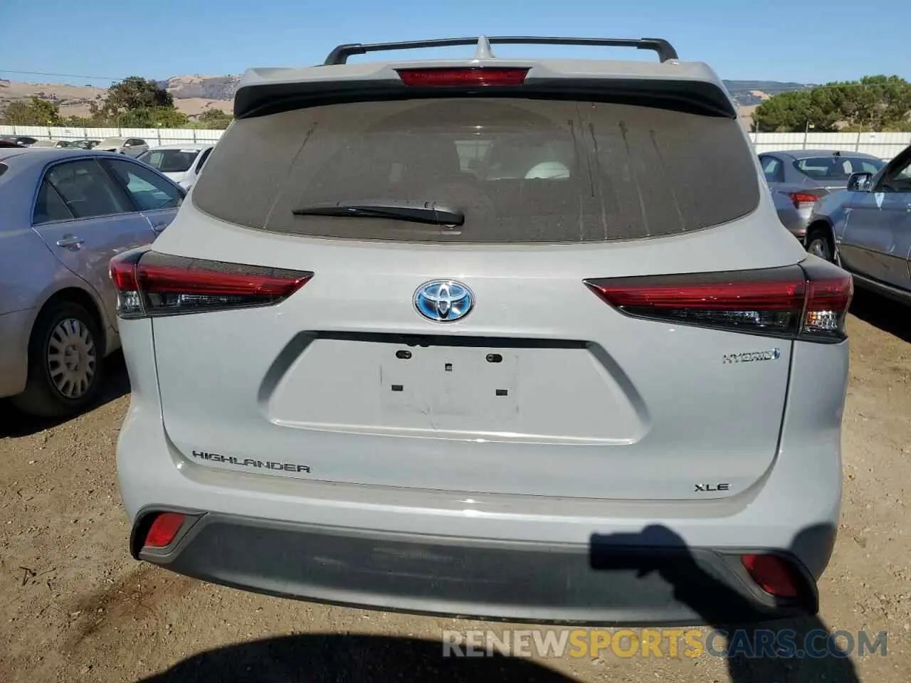 6 Photograph of a damaged car 5TDABRCHXNS538858 TOYOTA HIGHLANDER 2022