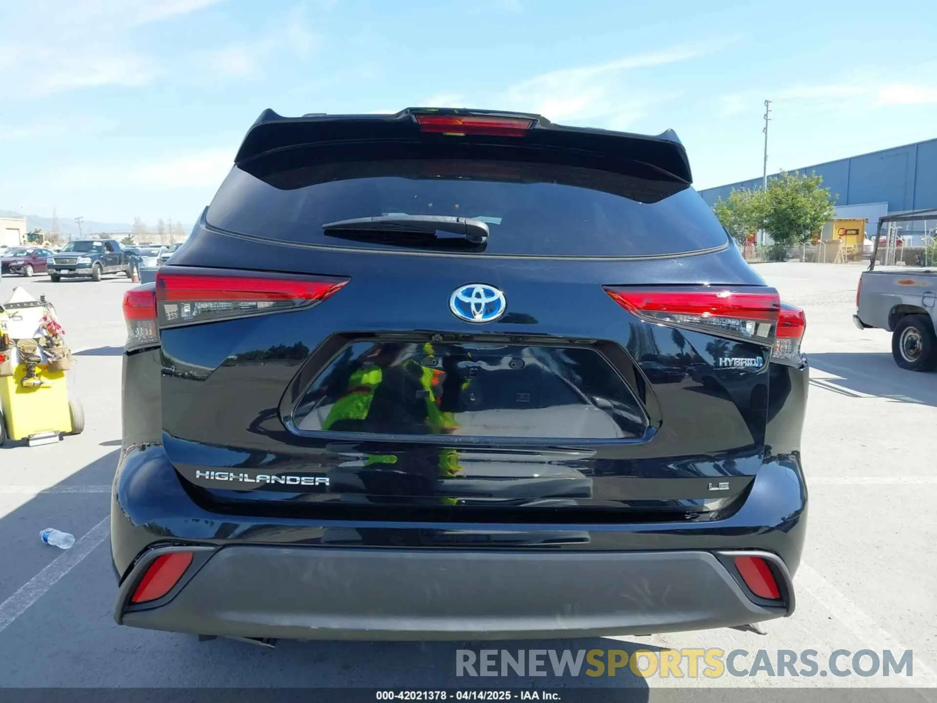16 Photograph of a damaged car 5TDBBRCH1NS541023 TOYOTA HIGHLANDER 2022