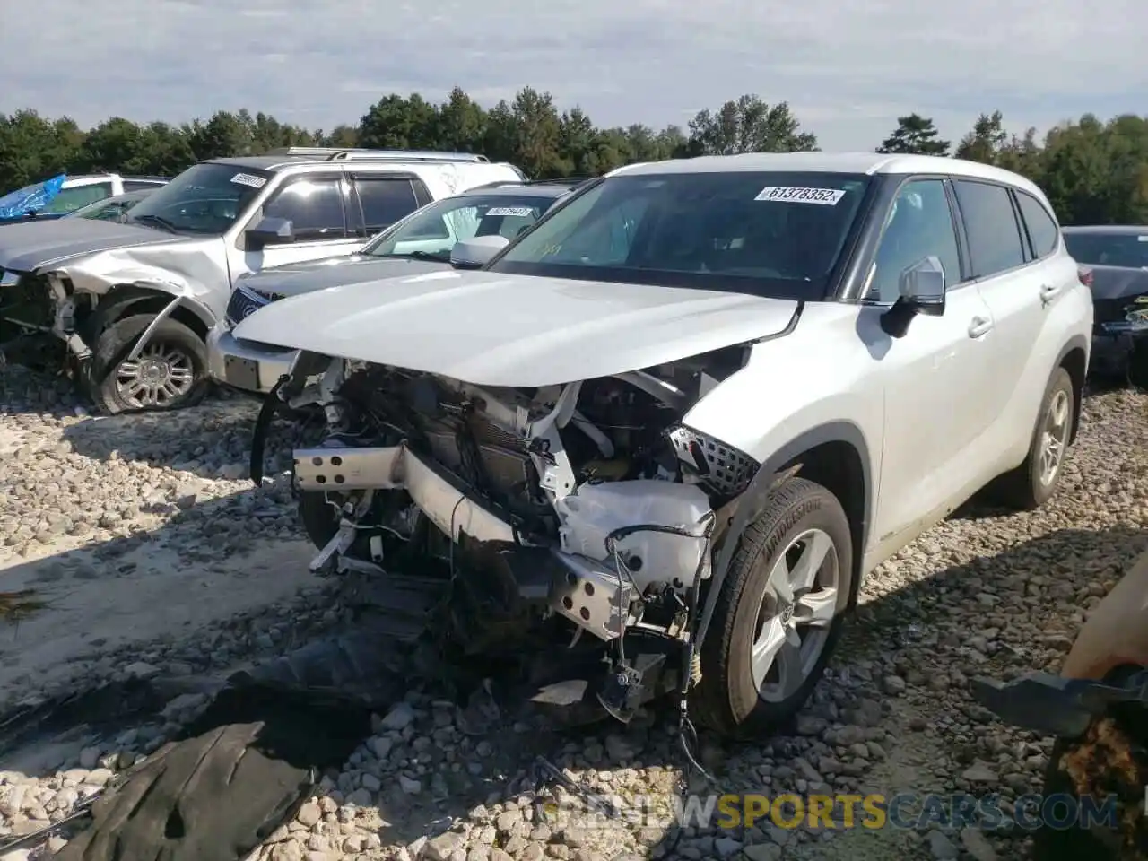 2 Photograph of a damaged car 5TDBBRCH2NS075845 TOYOTA HIGHLANDER 2022