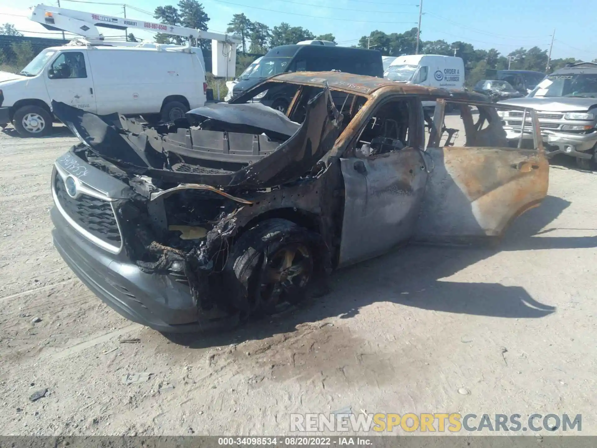 2 Photograph of a damaged car 5TDBBRCH2NS540107 TOYOTA HIGHLANDER 2022