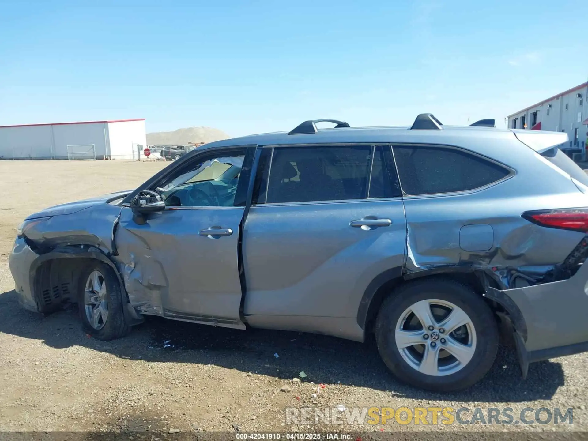 6 Photograph of a damaged car 5TDBBRCH6NS079090 TOYOTA HIGHLANDER 2022