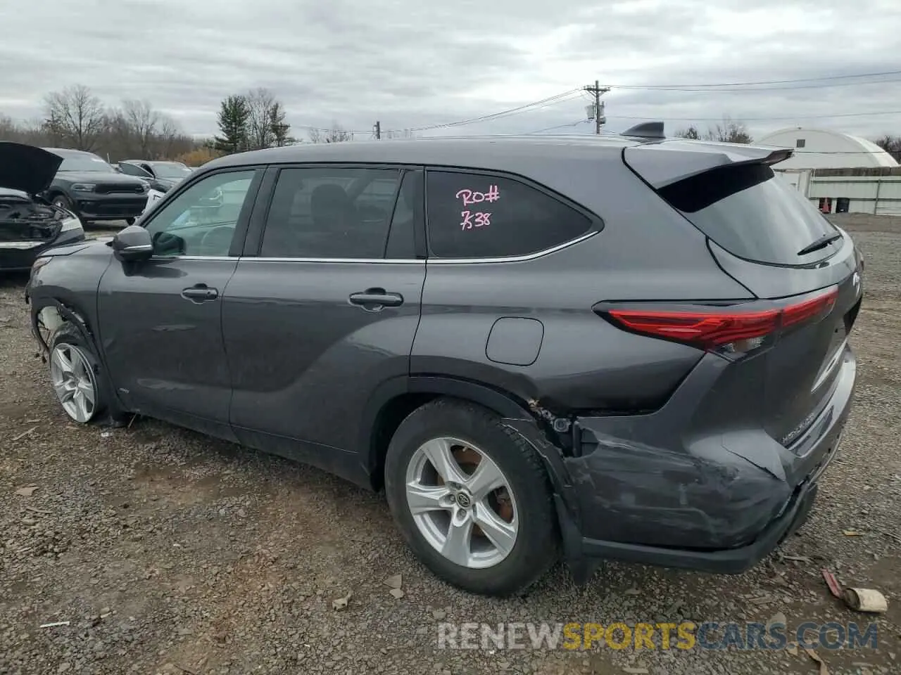 2 Photograph of a damaged car 5TDBBRCH6NS543124 TOYOTA HIGHLANDER 2022