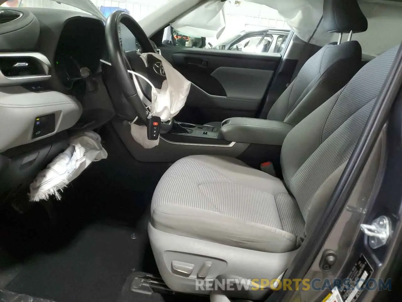 7 Photograph of a damaged car 5TDBBRCH7NS560529 TOYOTA HIGHLANDER 2022