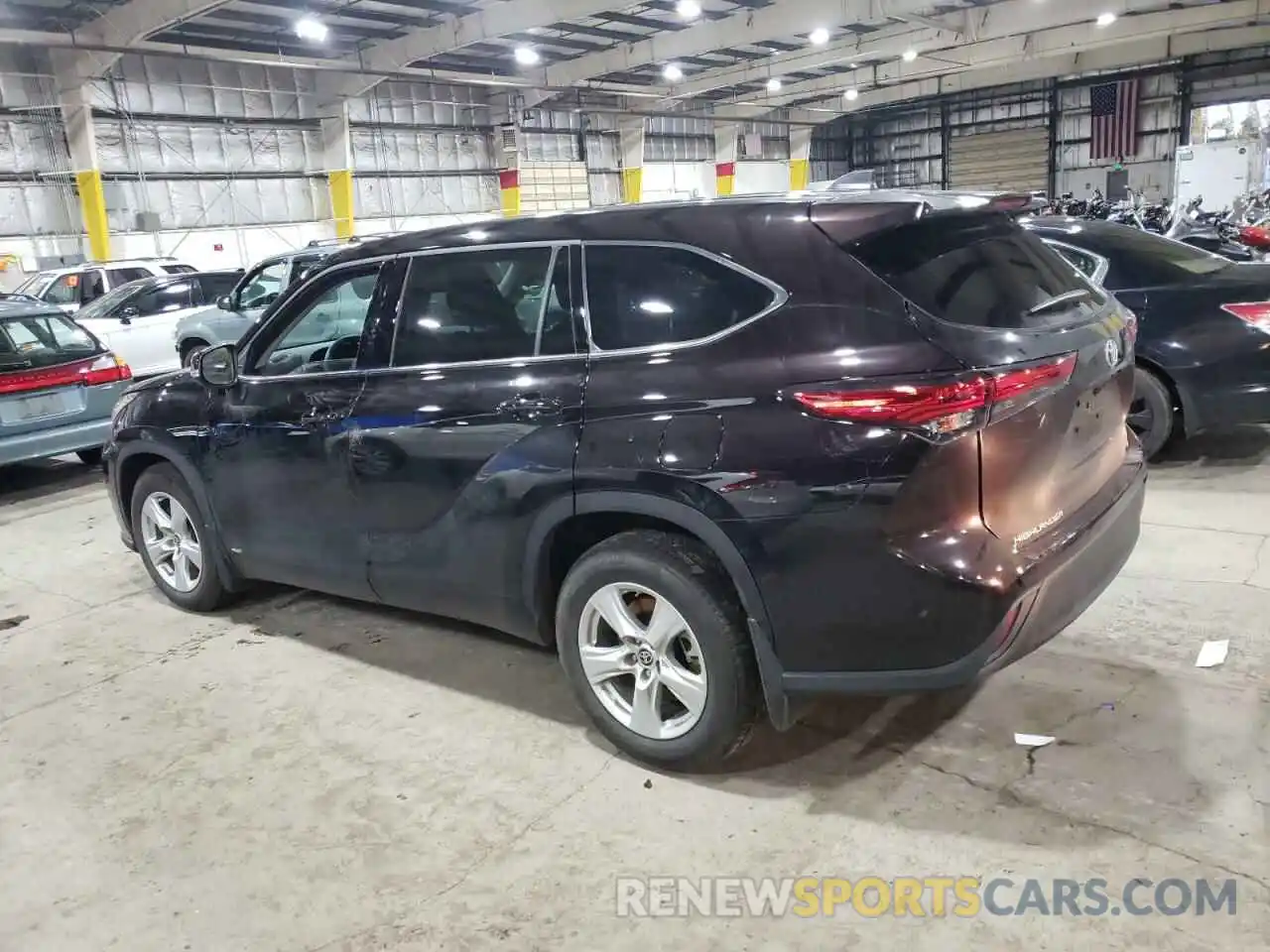 2 Photograph of a damaged car 5TDBBRCH8NS079849 TOYOTA HIGHLANDER 2022