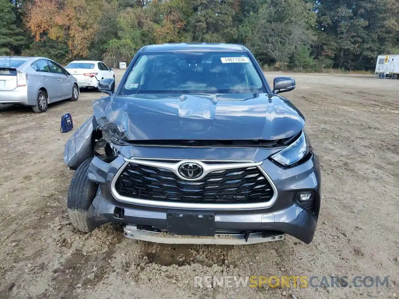 5 Photograph of a damaged car 5TDBZRBH0NS243365 TOYOTA HIGHLANDER 2022