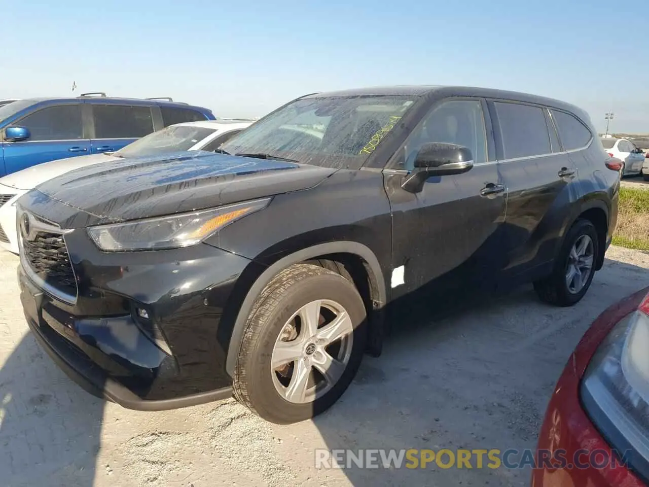 1 Photograph of a damaged car 5TDBZRBH0NS572552 TOYOTA HIGHLANDER 2022