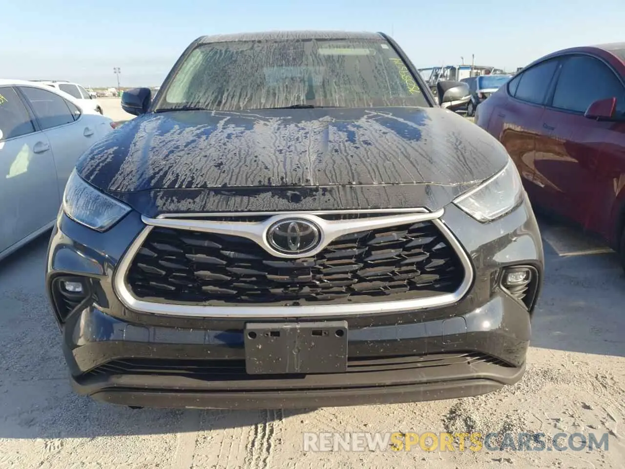 5 Photograph of a damaged car 5TDBZRBH0NS572552 TOYOTA HIGHLANDER 2022