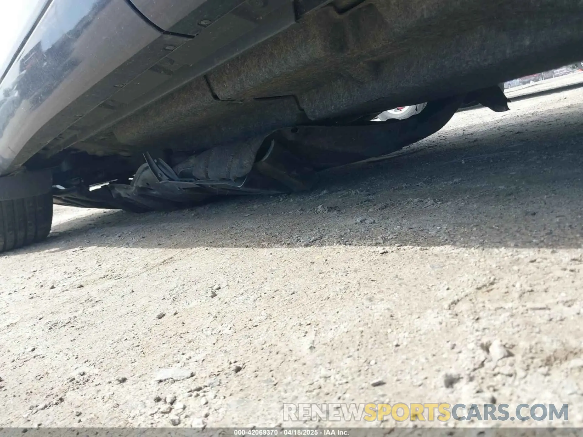 18 Photograph of a damaged car 5TDBZRBH2NS206348 TOYOTA HIGHLANDER 2022