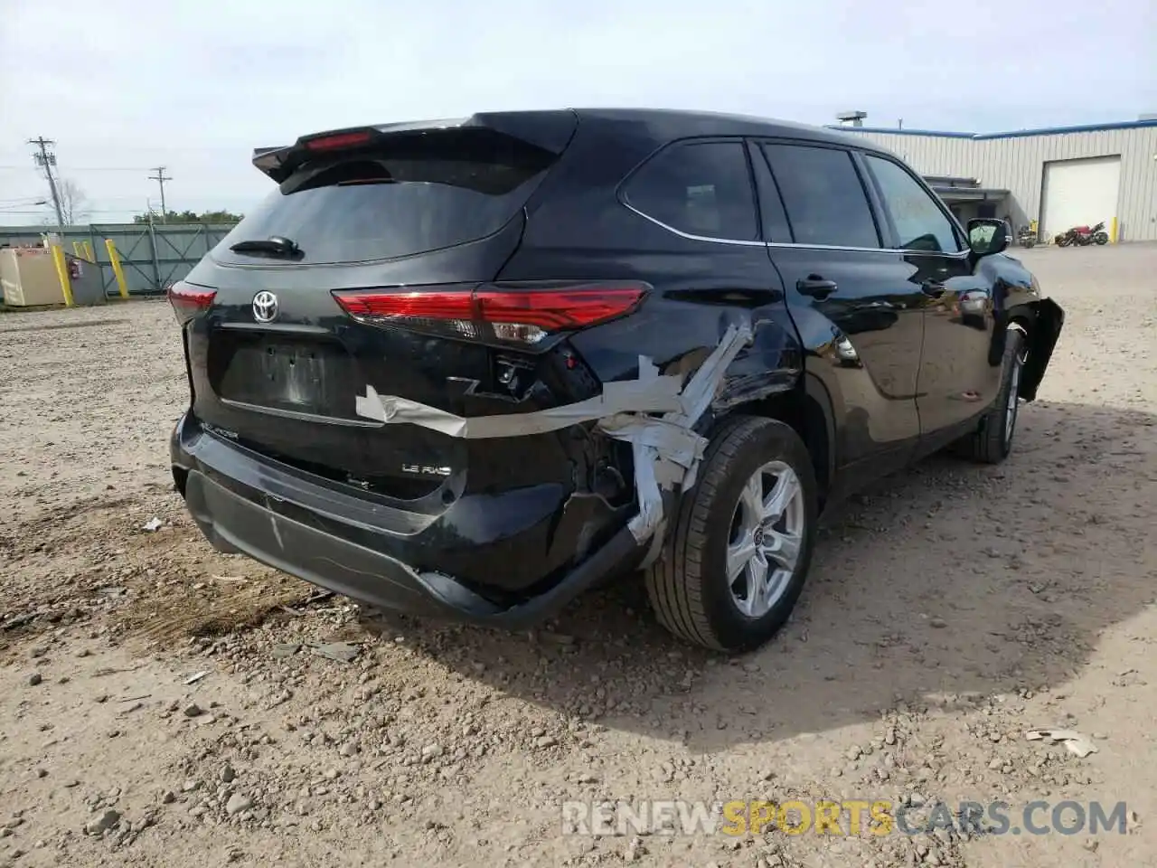 4 Photograph of a damaged car 5TDBZRBH3NS176986 TOYOTA HIGHLANDER 2022