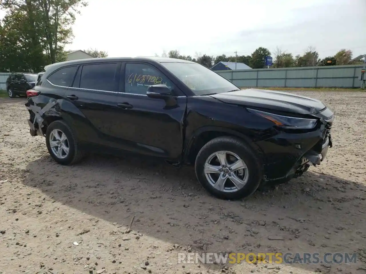 9 Photograph of a damaged car 5TDBZRBH3NS176986 TOYOTA HIGHLANDER 2022