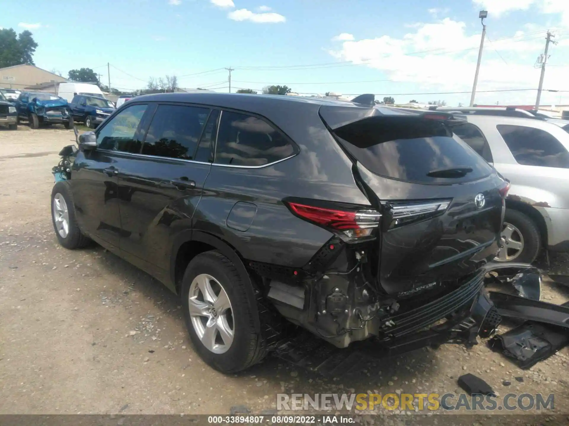 3 Photograph of a damaged car 5TDBZRBH3NS205371 TOYOTA HIGHLANDER 2022