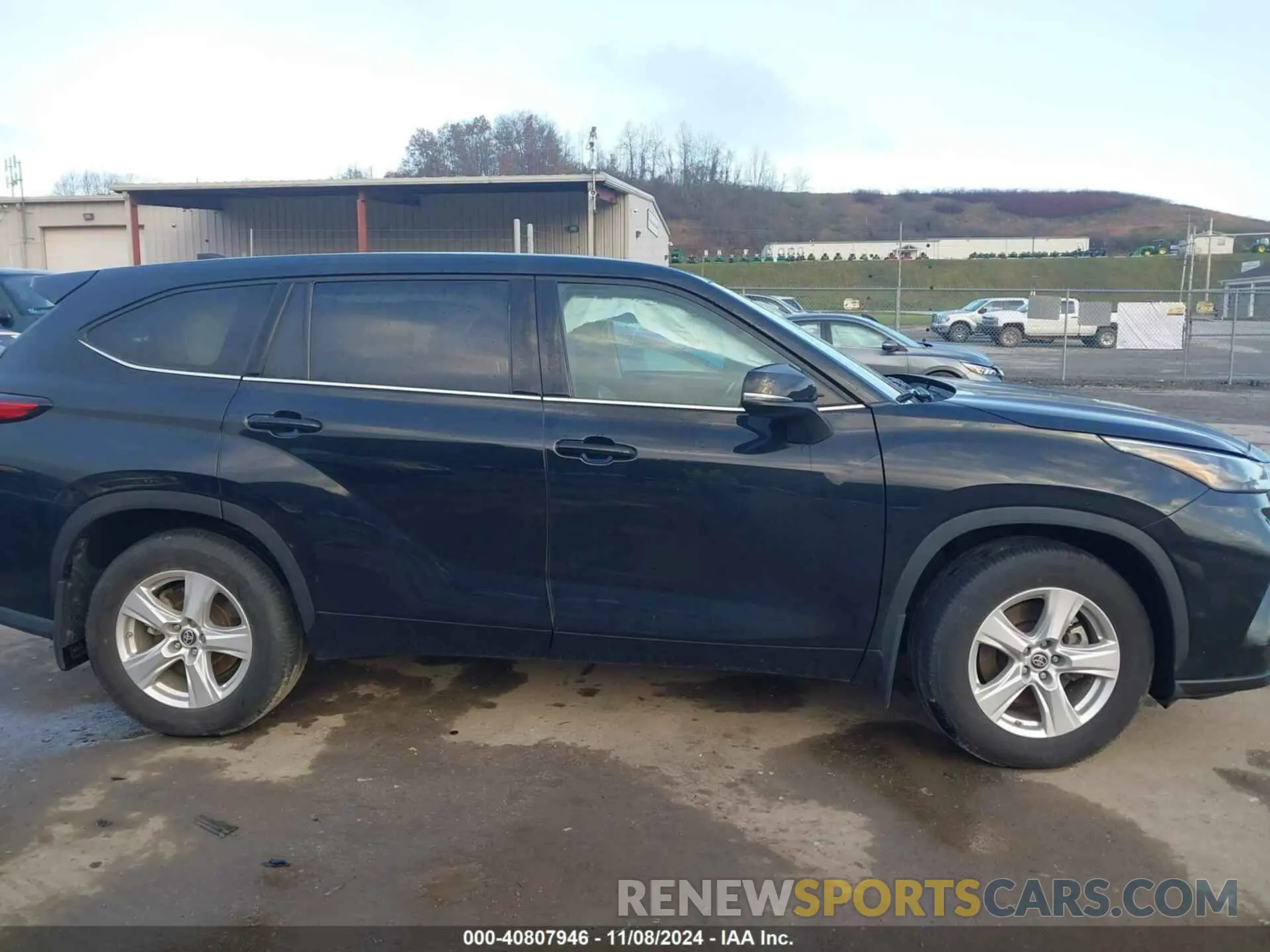 13 Photograph of a damaged car 5TDBZRBH3NS586218 TOYOTA HIGHLANDER 2022