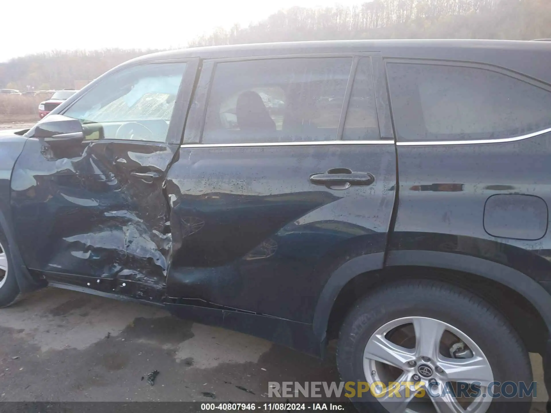 14 Photograph of a damaged car 5TDBZRBH3NS586218 TOYOTA HIGHLANDER 2022