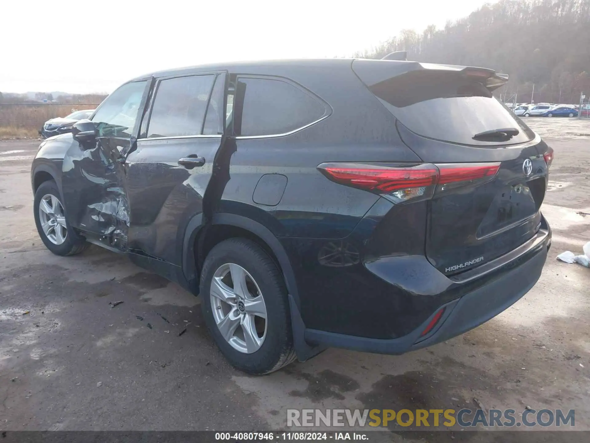 3 Photograph of a damaged car 5TDBZRBH3NS586218 TOYOTA HIGHLANDER 2022