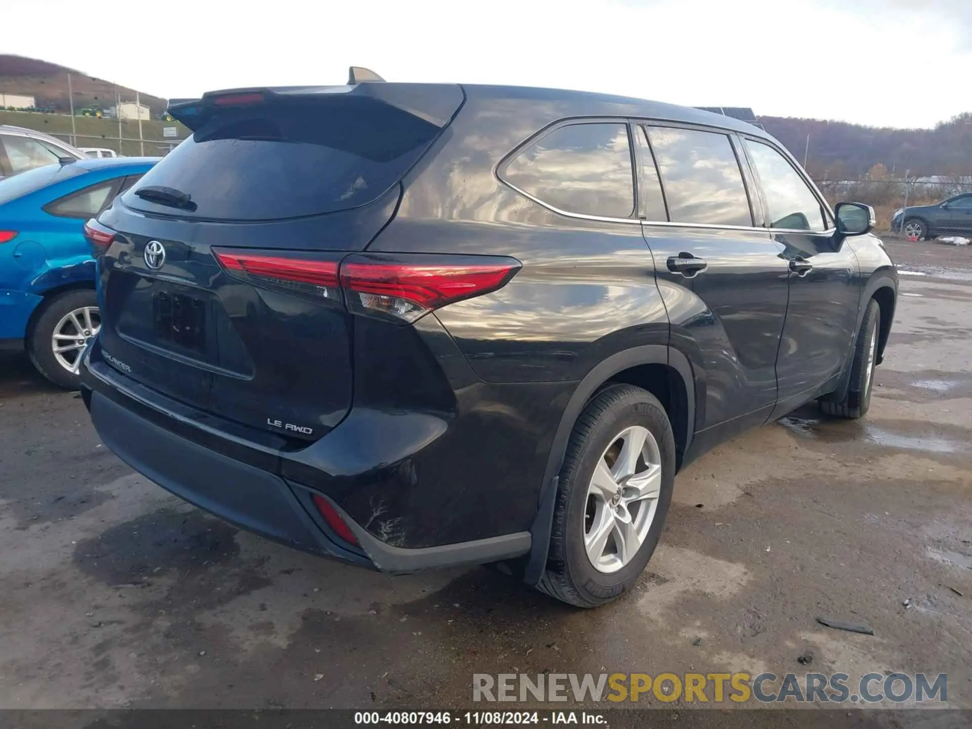 4 Photograph of a damaged car 5TDBZRBH3NS586218 TOYOTA HIGHLANDER 2022