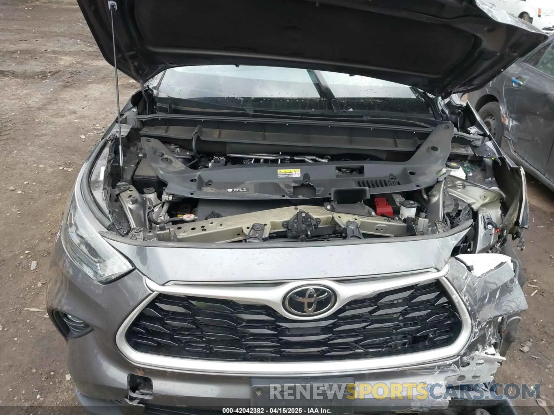 10 Photograph of a damaged car 5TDBZRBH4NS192520 TOYOTA HIGHLANDER 2022