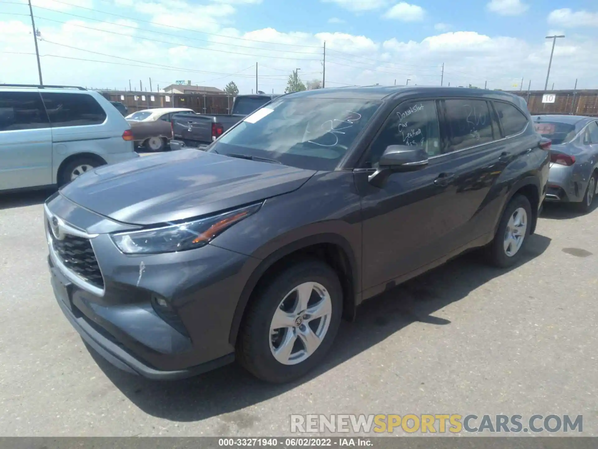 2 Photograph of a damaged car 5TDBZRBH4NS562252 TOYOTA HIGHLANDER 2022