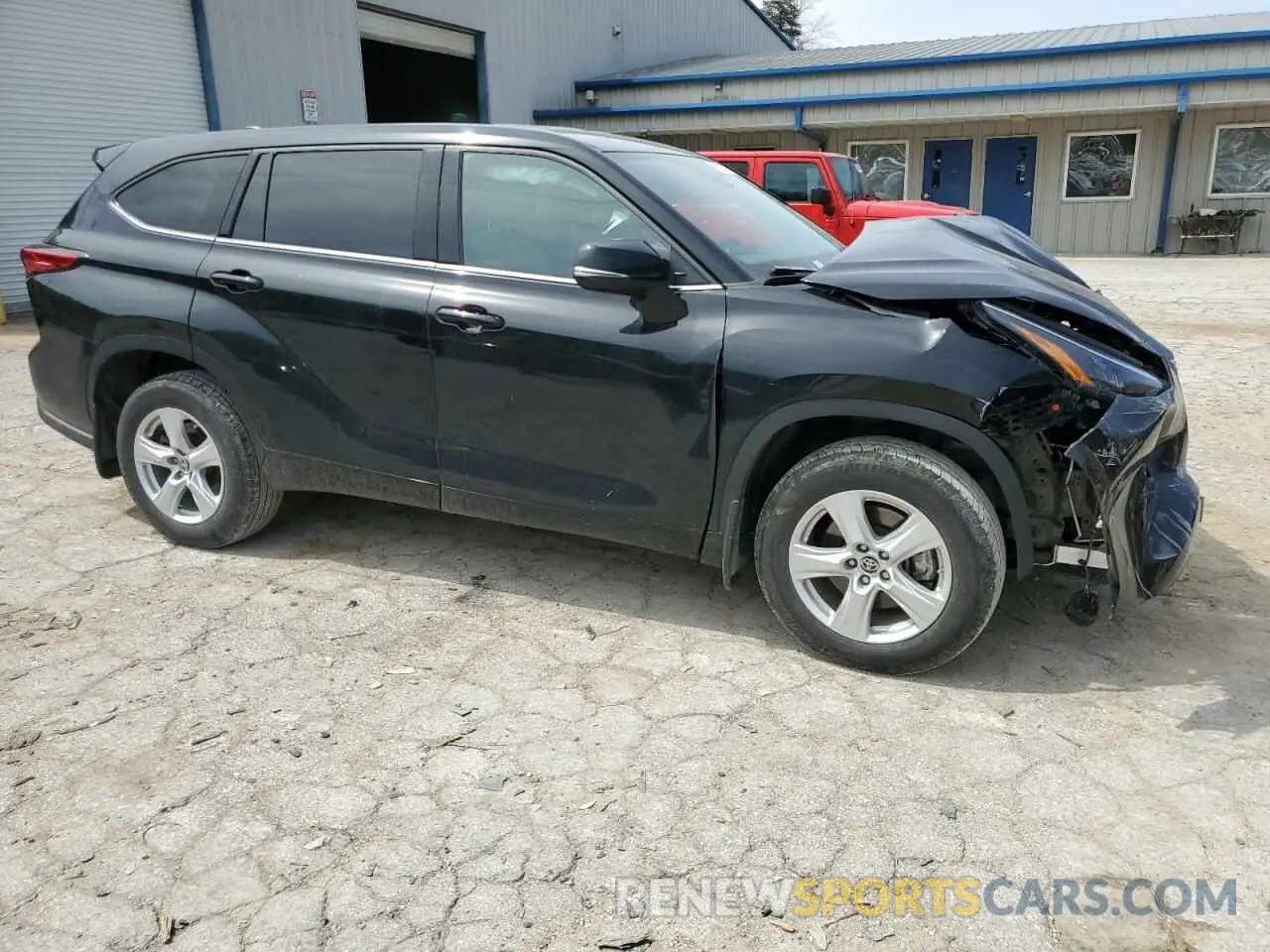 4 Photograph of a damaged car 5TDBZRBH6NS595835 TOYOTA HIGHLANDER 2022