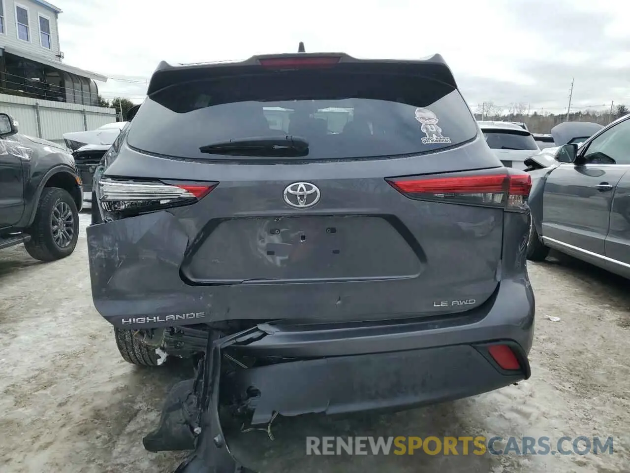 6 Photograph of a damaged car 5TDBZRBH8NS161951 TOYOTA HIGHLANDER 2022