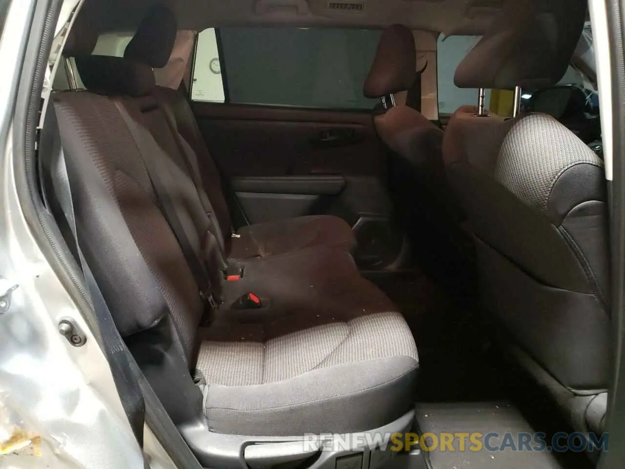 11 Photograph of a damaged car 5TDBZRBH8NS189183 TOYOTA HIGHLANDER 2022