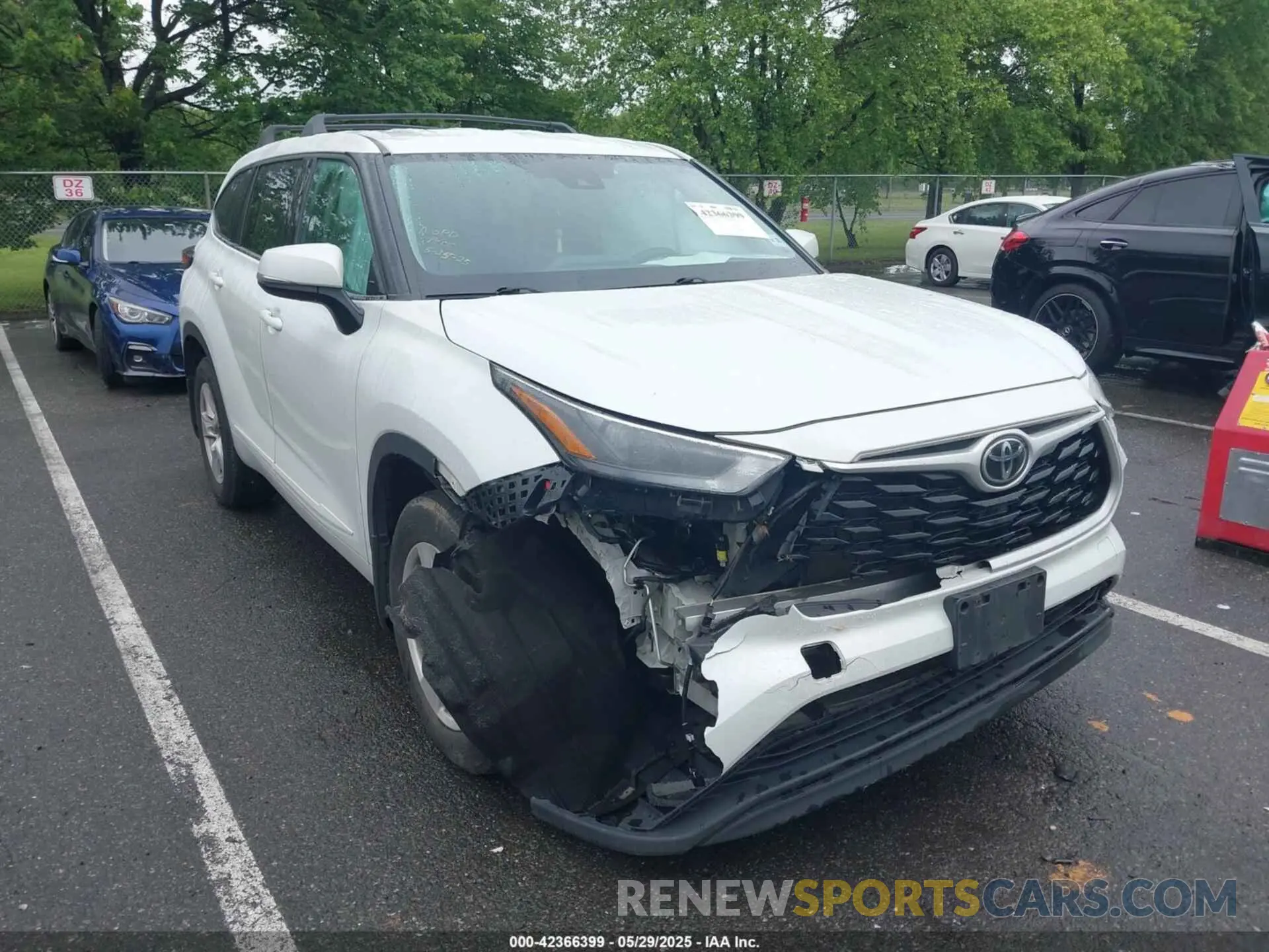 1 Photograph of a damaged car 5TDBZRBH8NS242559 TOYOTA HIGHLANDER 2022