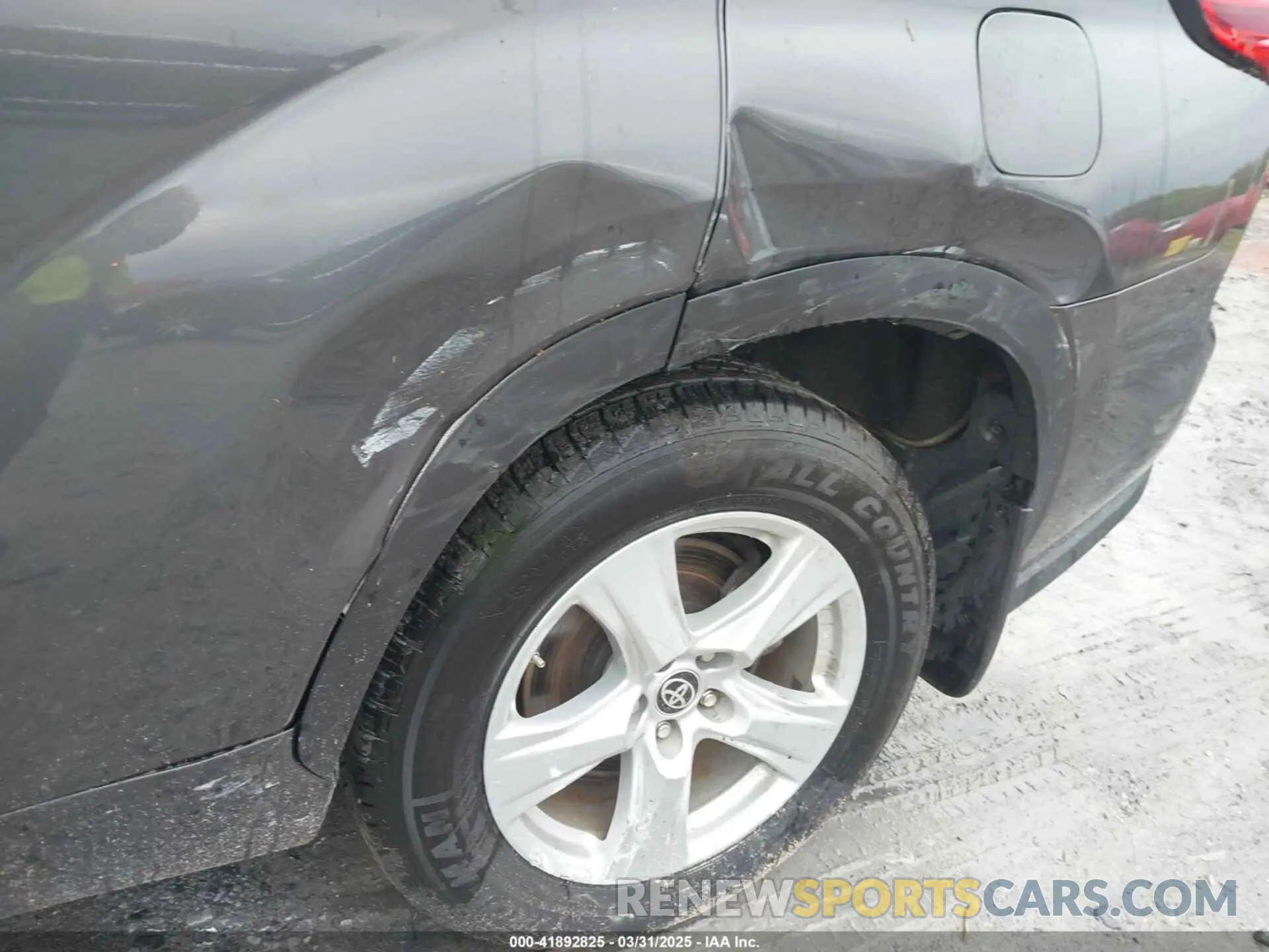 6 Photograph of a damaged car 5TDBZRBH8NS594816 TOYOTA HIGHLANDER 2022