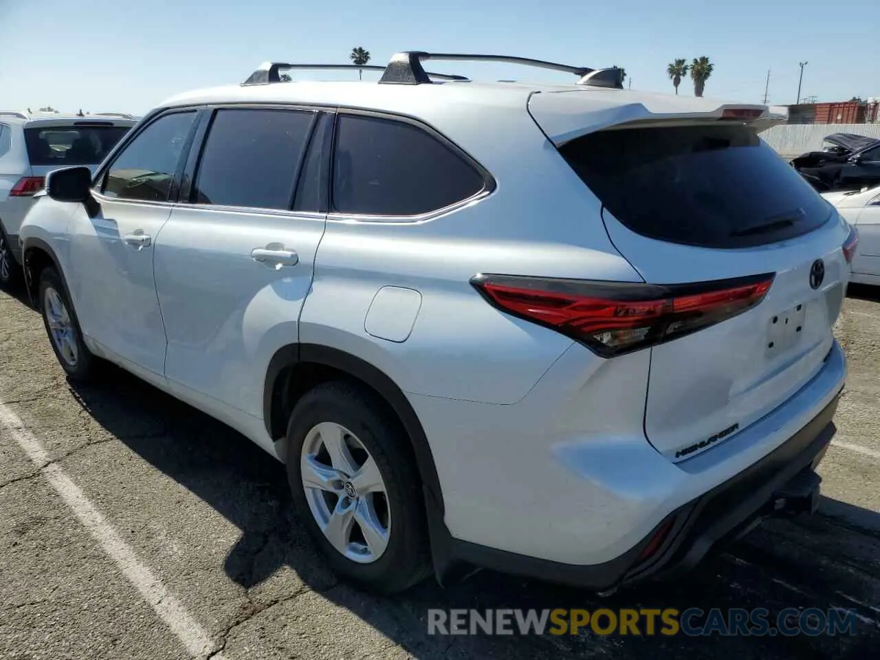 2 Photograph of a damaged car 5TDBZRBHXNS204542 TOYOTA HIGHLANDER 2022
