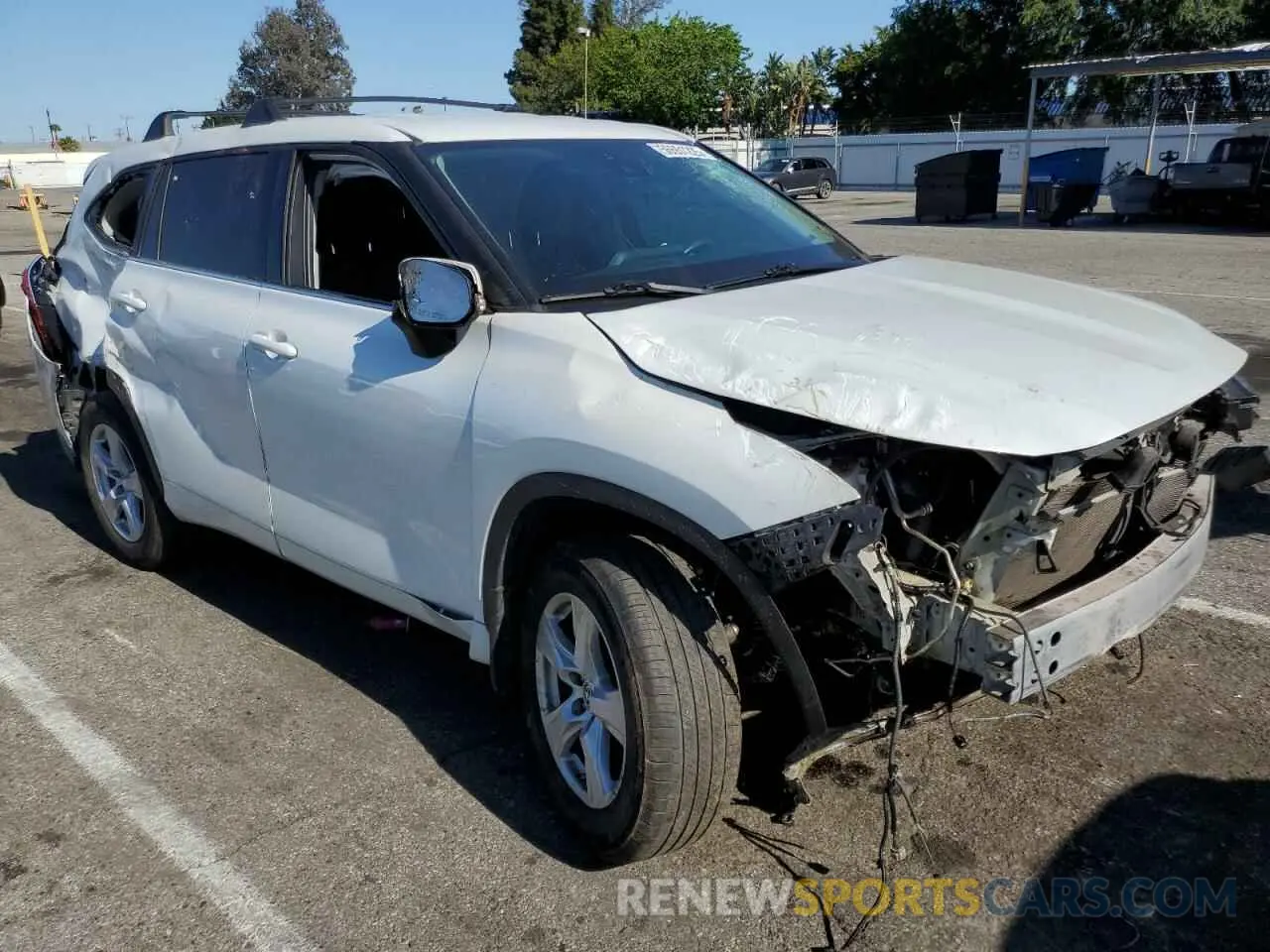 4 Photograph of a damaged car 5TDBZRBHXNS204542 TOYOTA HIGHLANDER 2022
