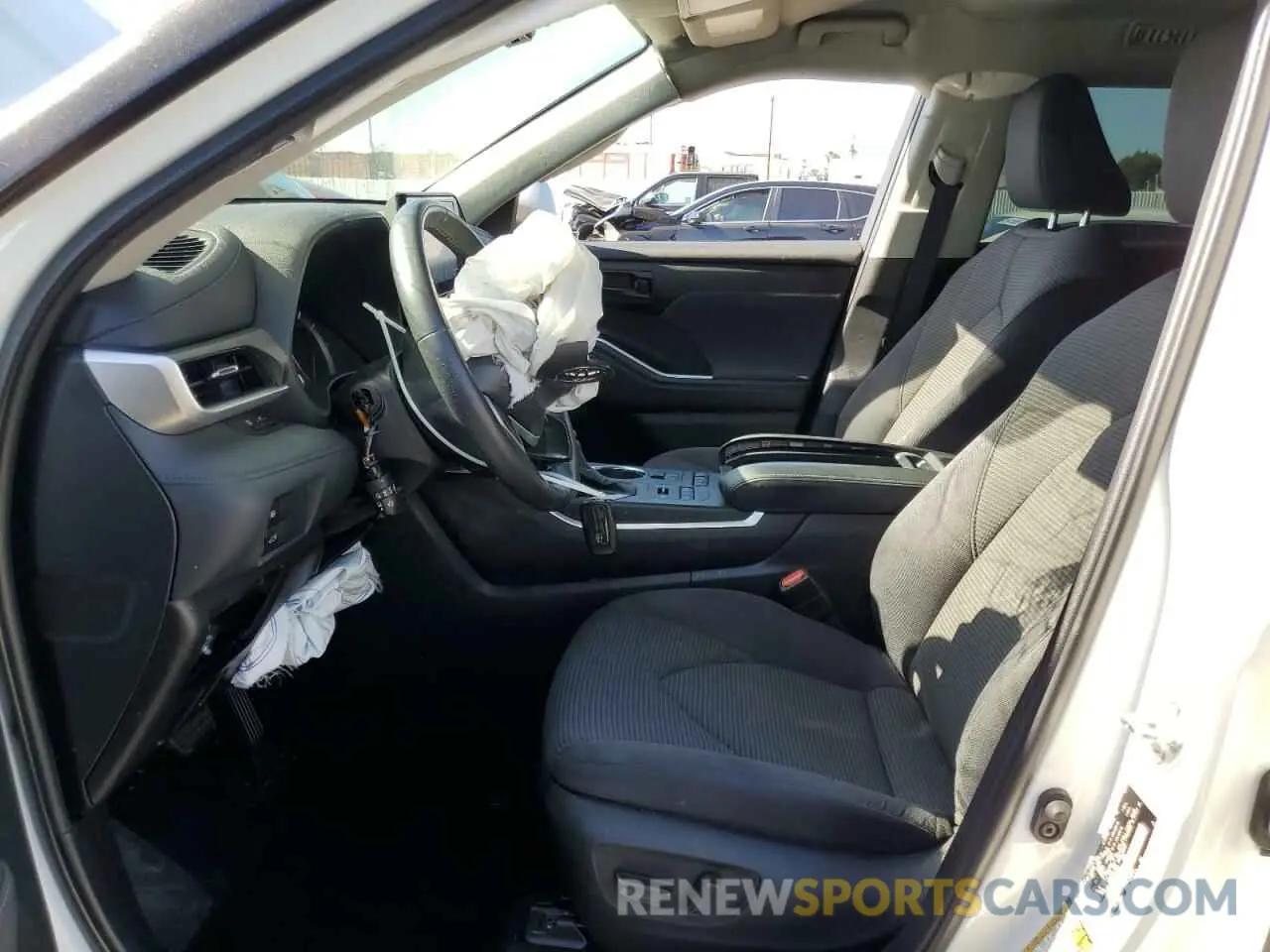 7 Photograph of a damaged car 5TDBZRBHXNS204542 TOYOTA HIGHLANDER 2022