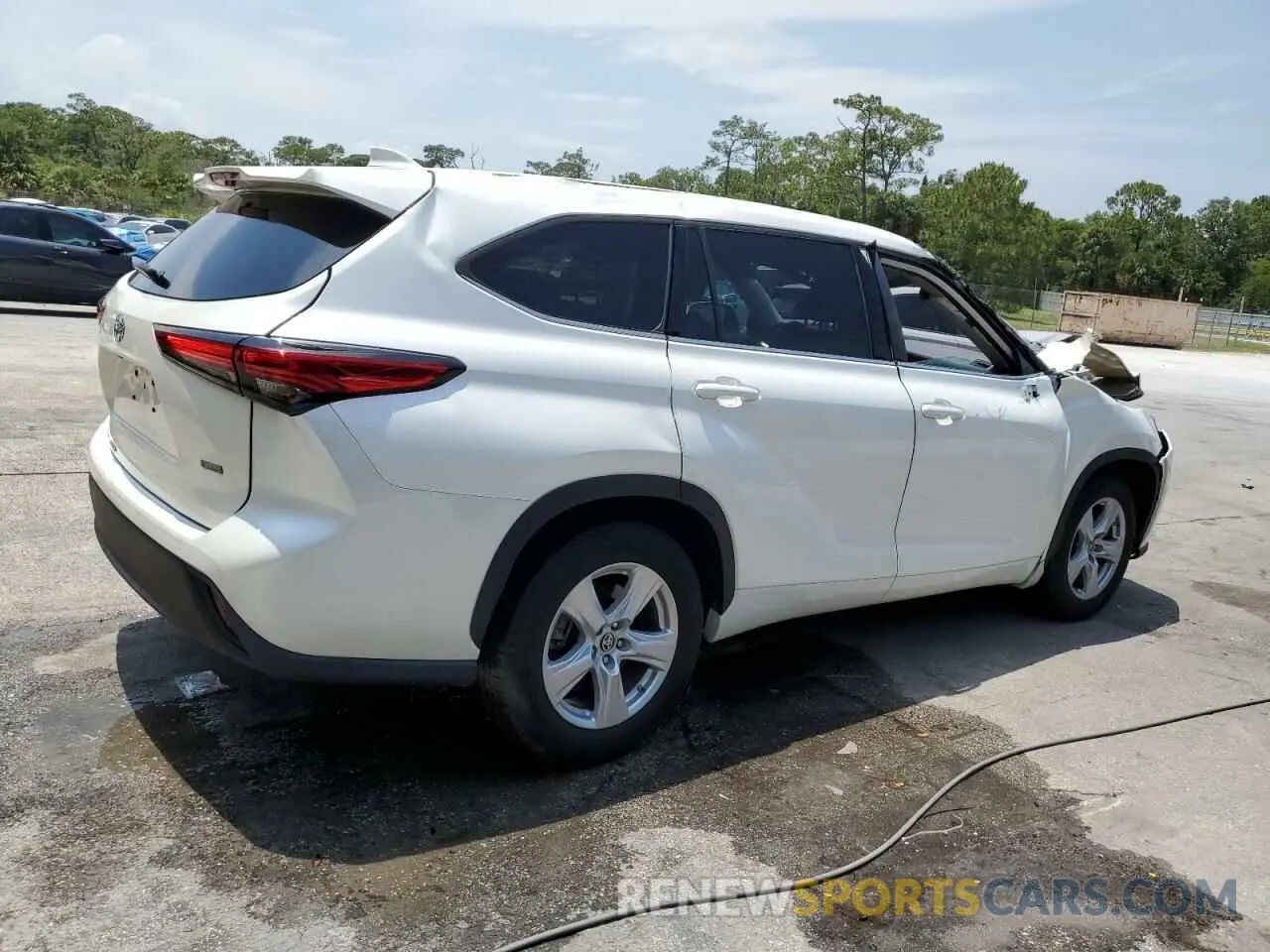 3 Photograph of a damaged car 5TDCZRAH2LS029755 TOYOTA HIGHLANDER 2022