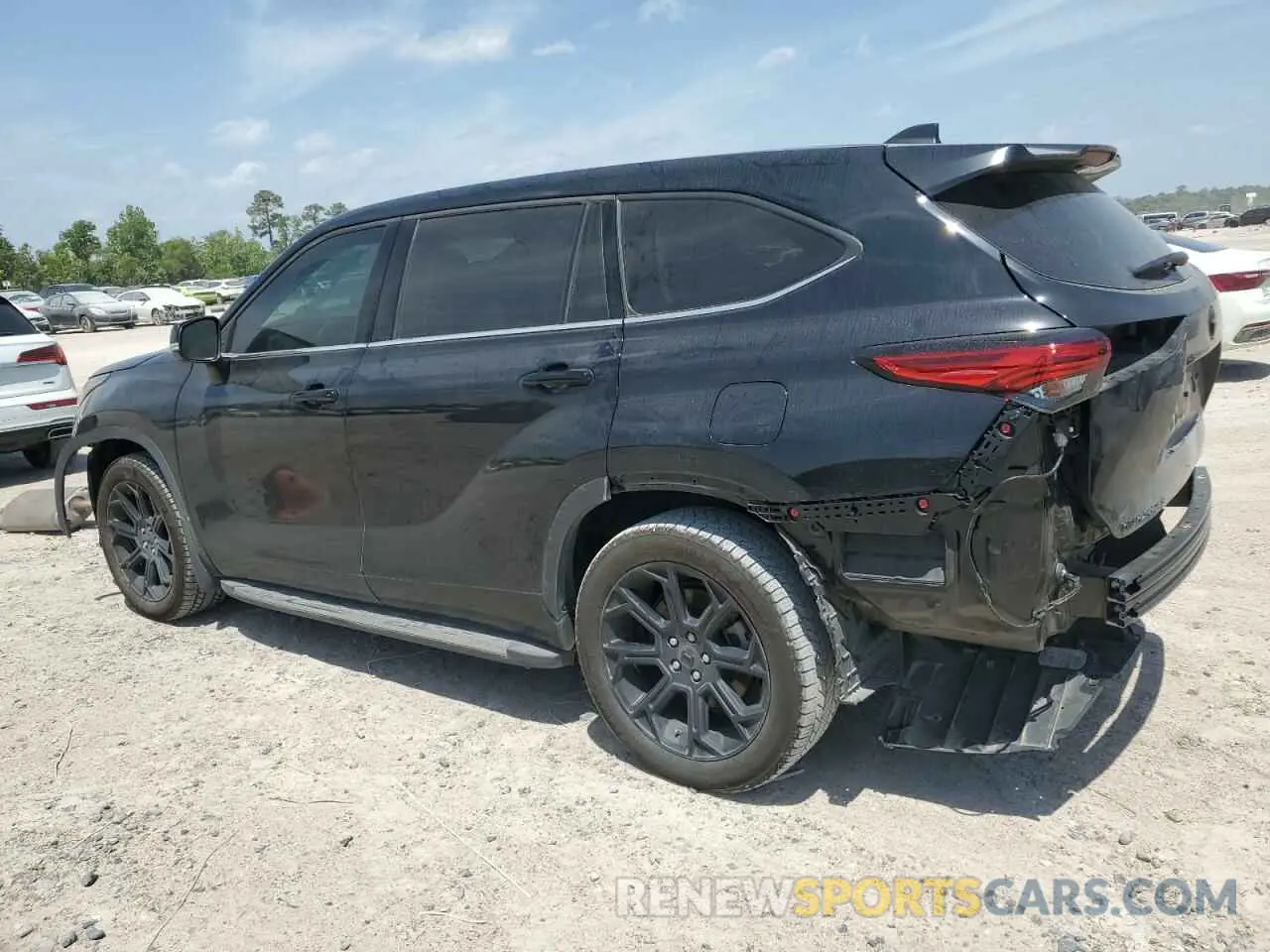 2 Photograph of a damaged car 5TDCZRAH9NS553410 TOYOTA HIGHLANDER 2022