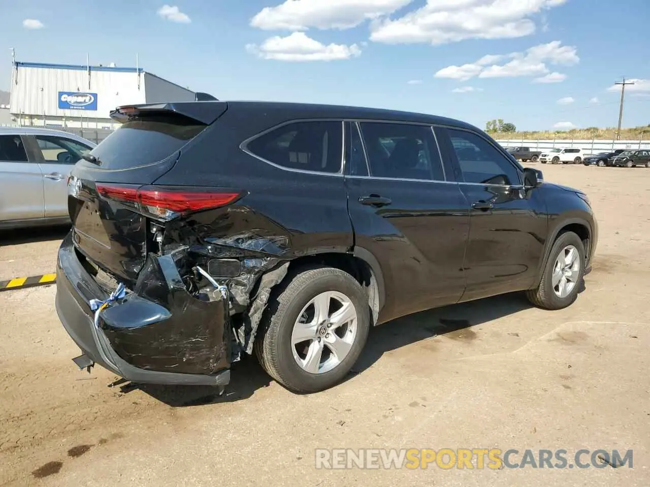 3 Photograph of a damaged car 5TDCZRAHXNS120162 TOYOTA HIGHLANDER 2022