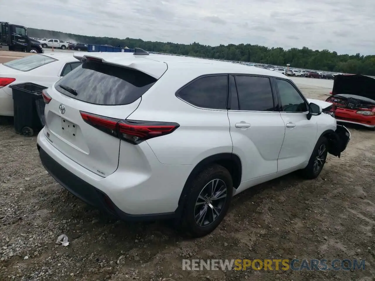 3 Photograph of a damaged car 5TDCZRBH1NS216485 TOYOTA HIGHLANDER 2022