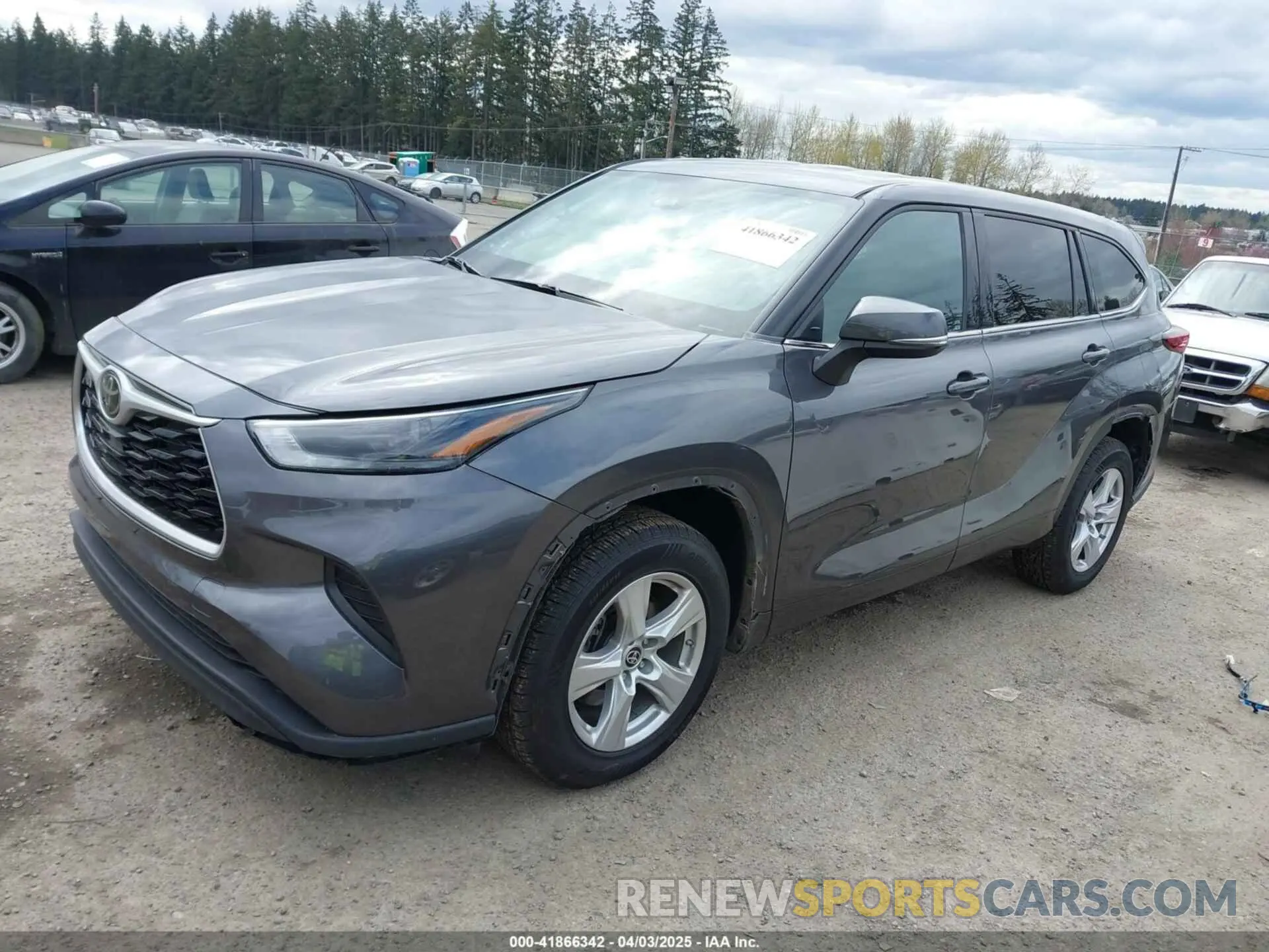 15 Photograph of a damaged car 5TDCZRBH2NS578180 TOYOTA HIGHLANDER 2022