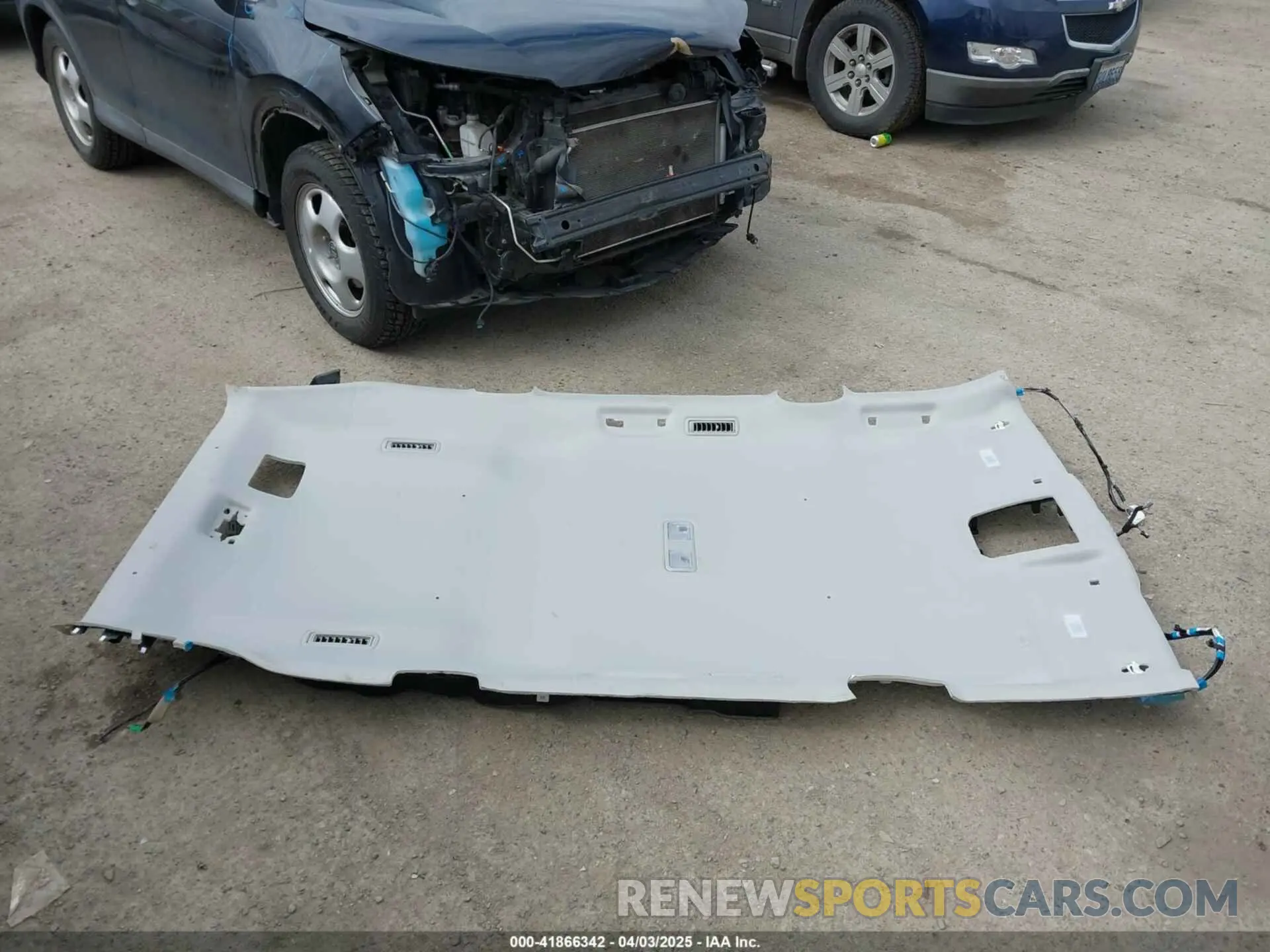 18 Photograph of a damaged car 5TDCZRBH2NS578180 TOYOTA HIGHLANDER 2022