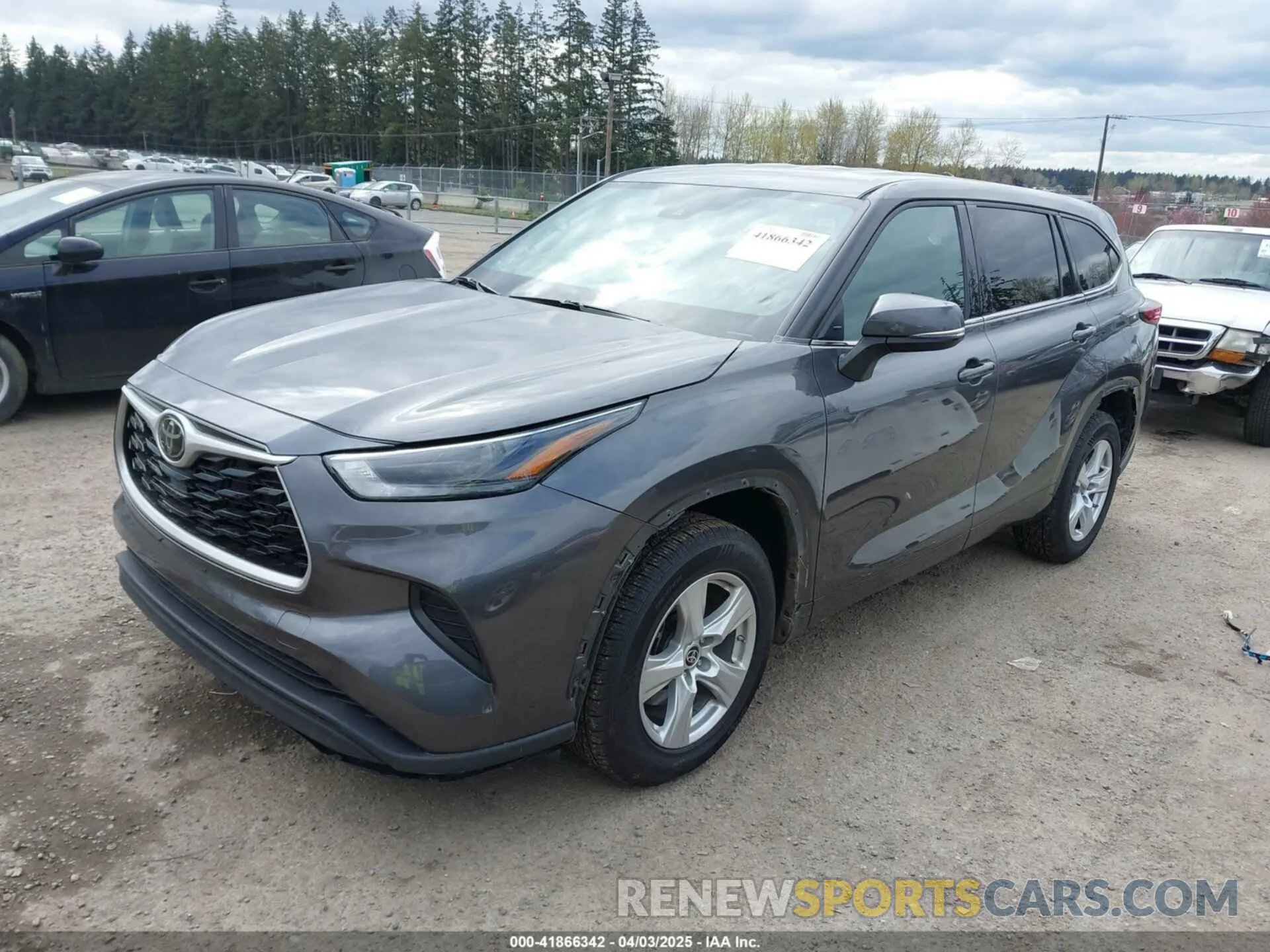 2 Photograph of a damaged car 5TDCZRBH2NS578180 TOYOTA HIGHLANDER 2022