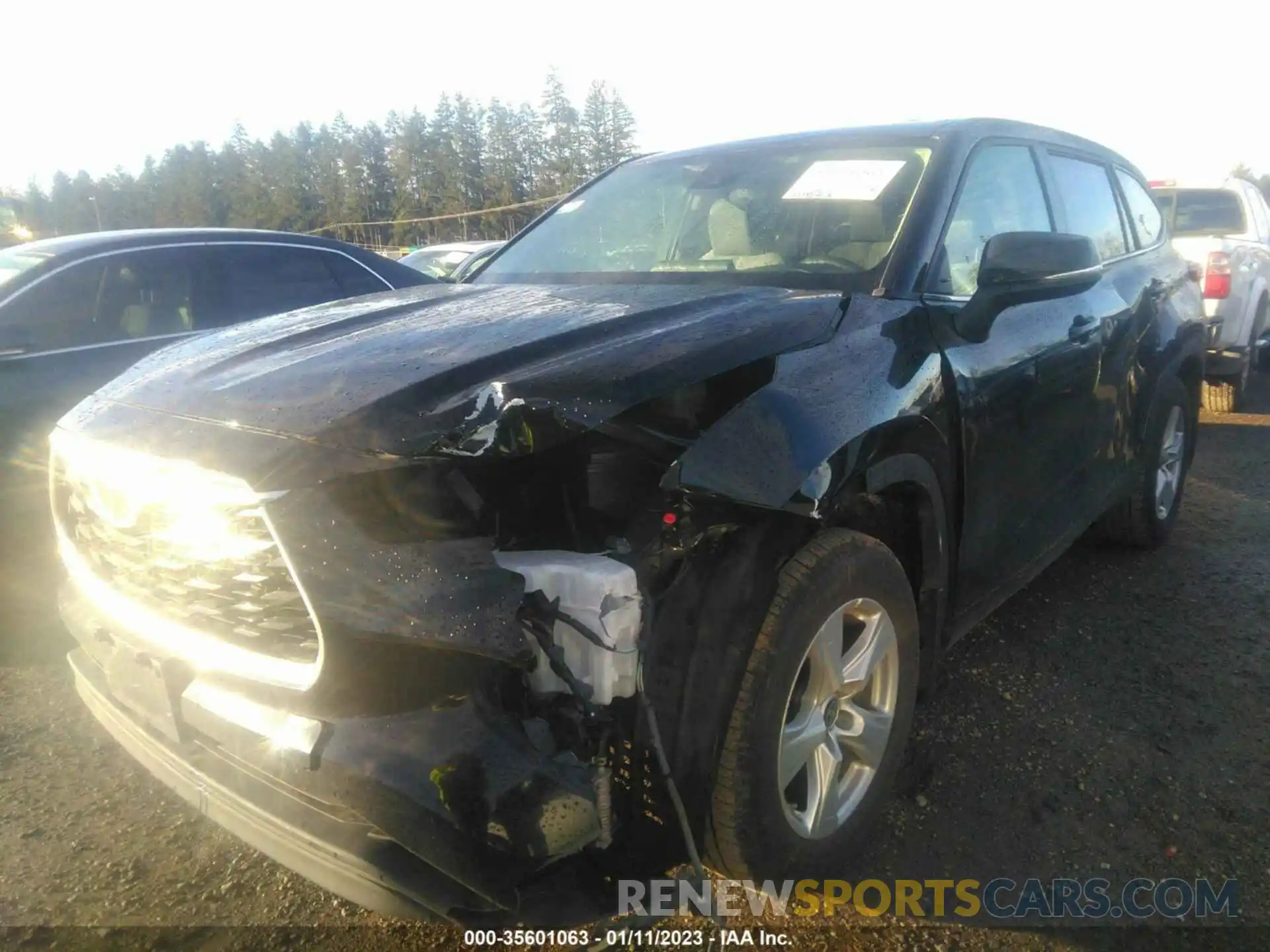 2 Photograph of a damaged car 5TDCZRBH4NS167413 TOYOTA HIGHLANDER 2022