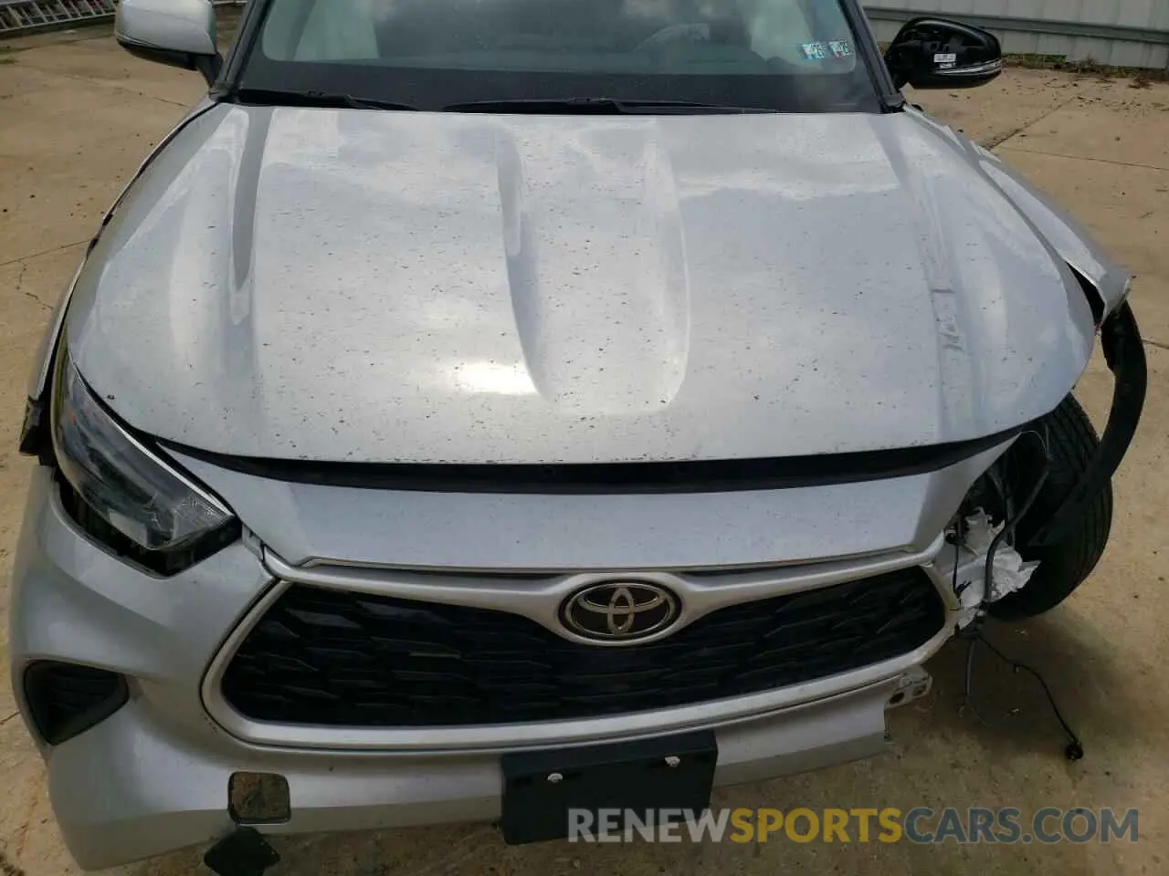 11 Photograph of a damaged car 5TDCZRBHXNS168761 TOYOTA HIGHLANDER 2022