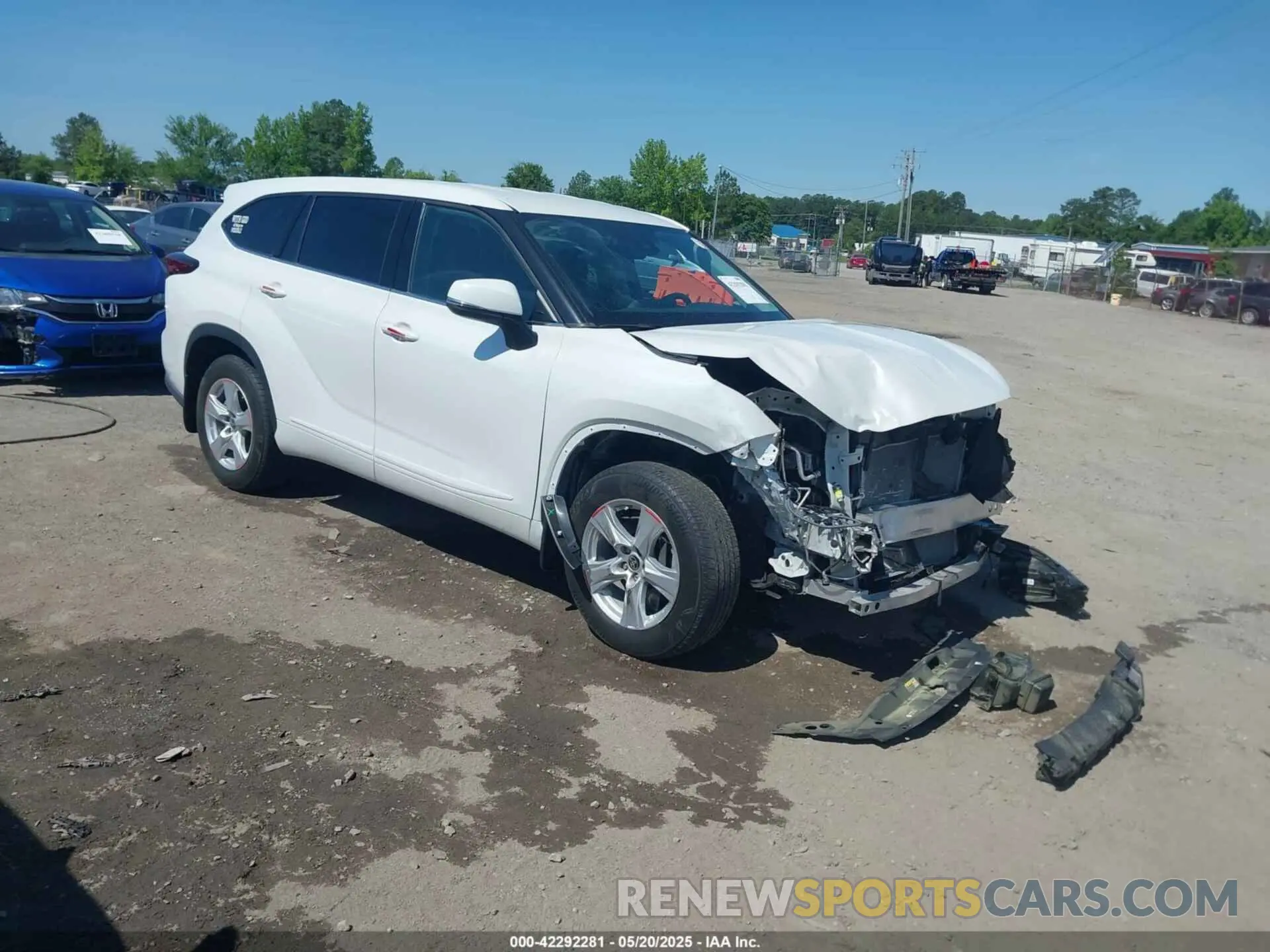 1 Photograph of a damaged car 5TDCZRBHXNS184202 TOYOTA HIGHLANDER 2022