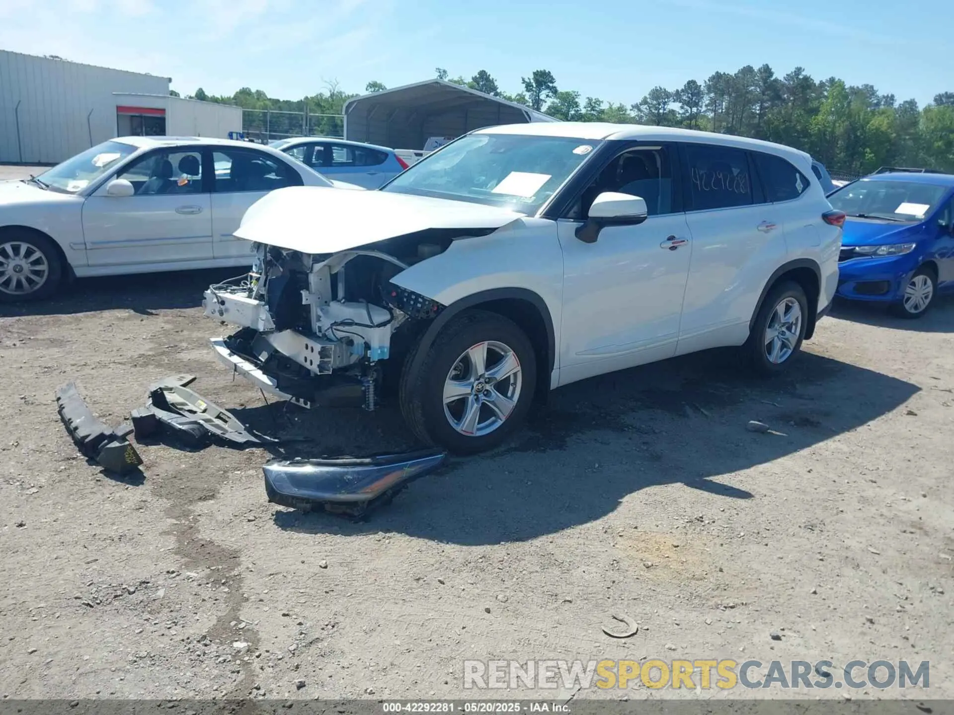 2 Photograph of a damaged car 5TDCZRBHXNS184202 TOYOTA HIGHLANDER 2022