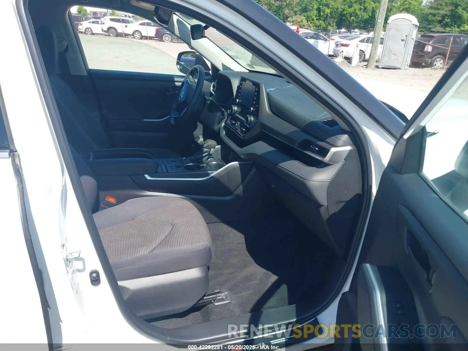 5 Photograph of a damaged car 5TDCZRBHXNS184202 TOYOTA HIGHLANDER 2022