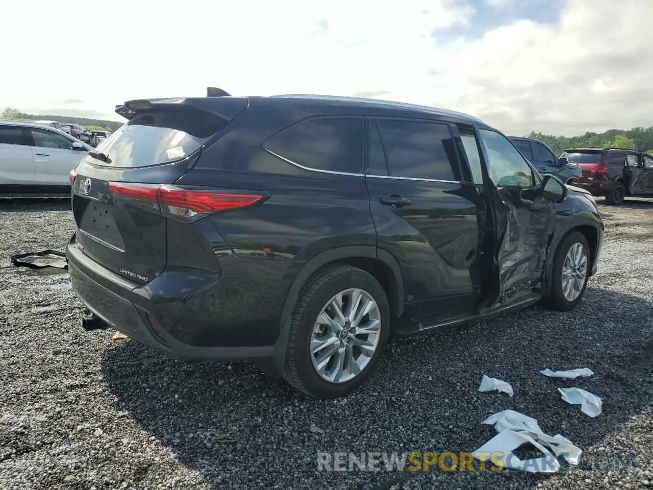 3 Photograph of a damaged car 5TDDZRBH0NS188117 TOYOTA HIGHLANDER 2022
