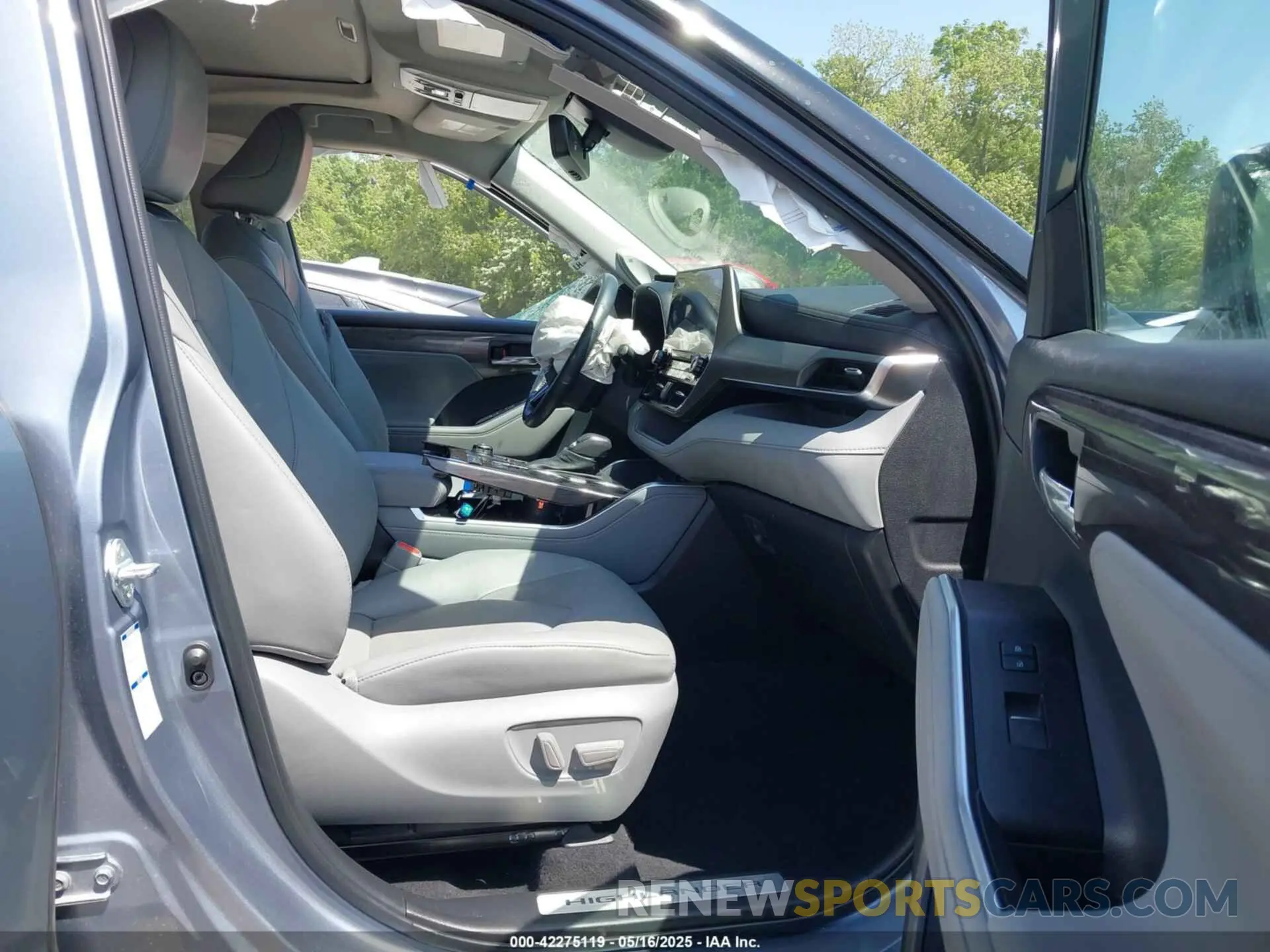 5 Photograph of a damaged car 5TDDZRBH0NS192331 TOYOTA HIGHLANDER 2022
