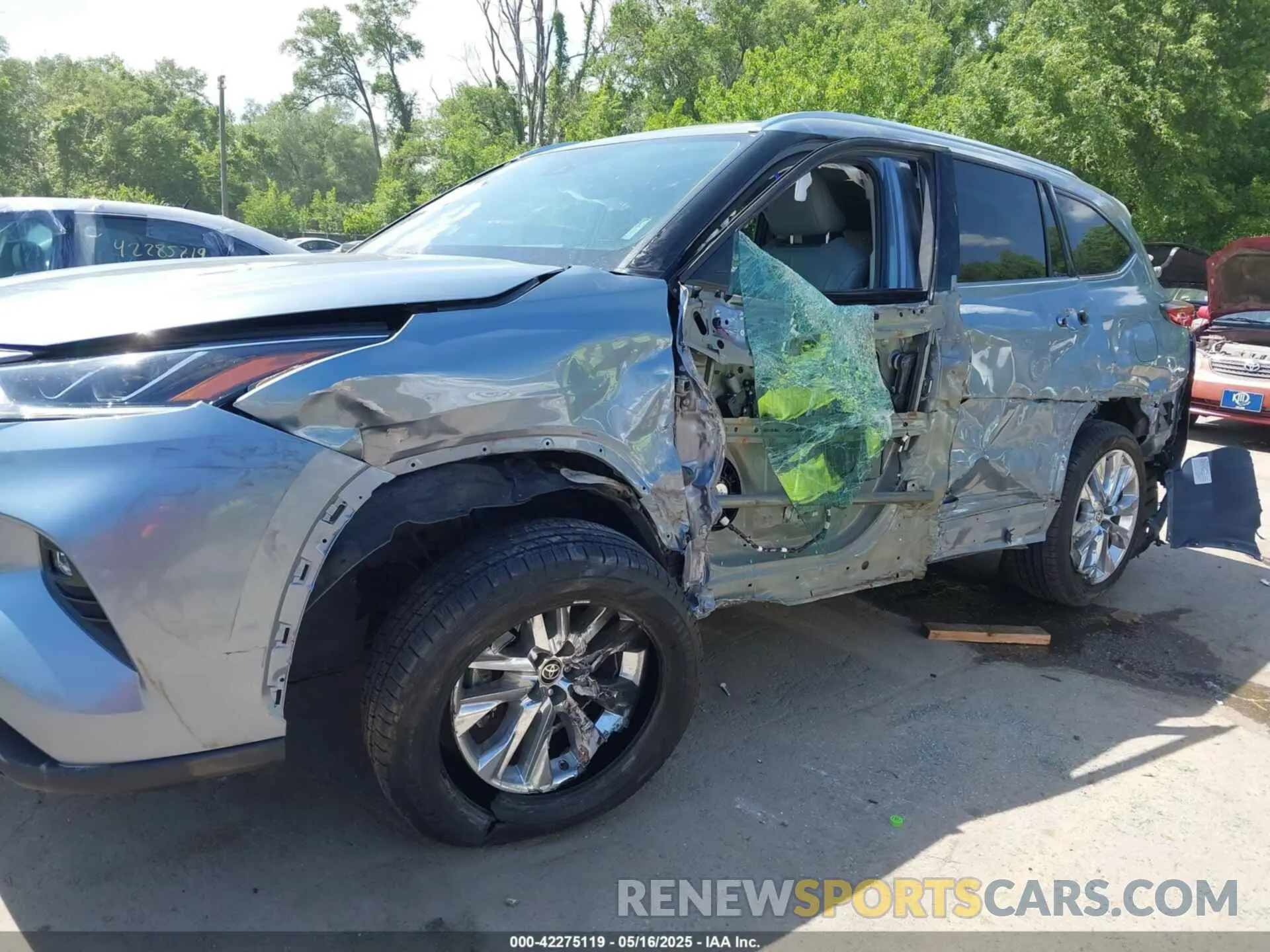 6 Photograph of a damaged car 5TDDZRBH0NS192331 TOYOTA HIGHLANDER 2022